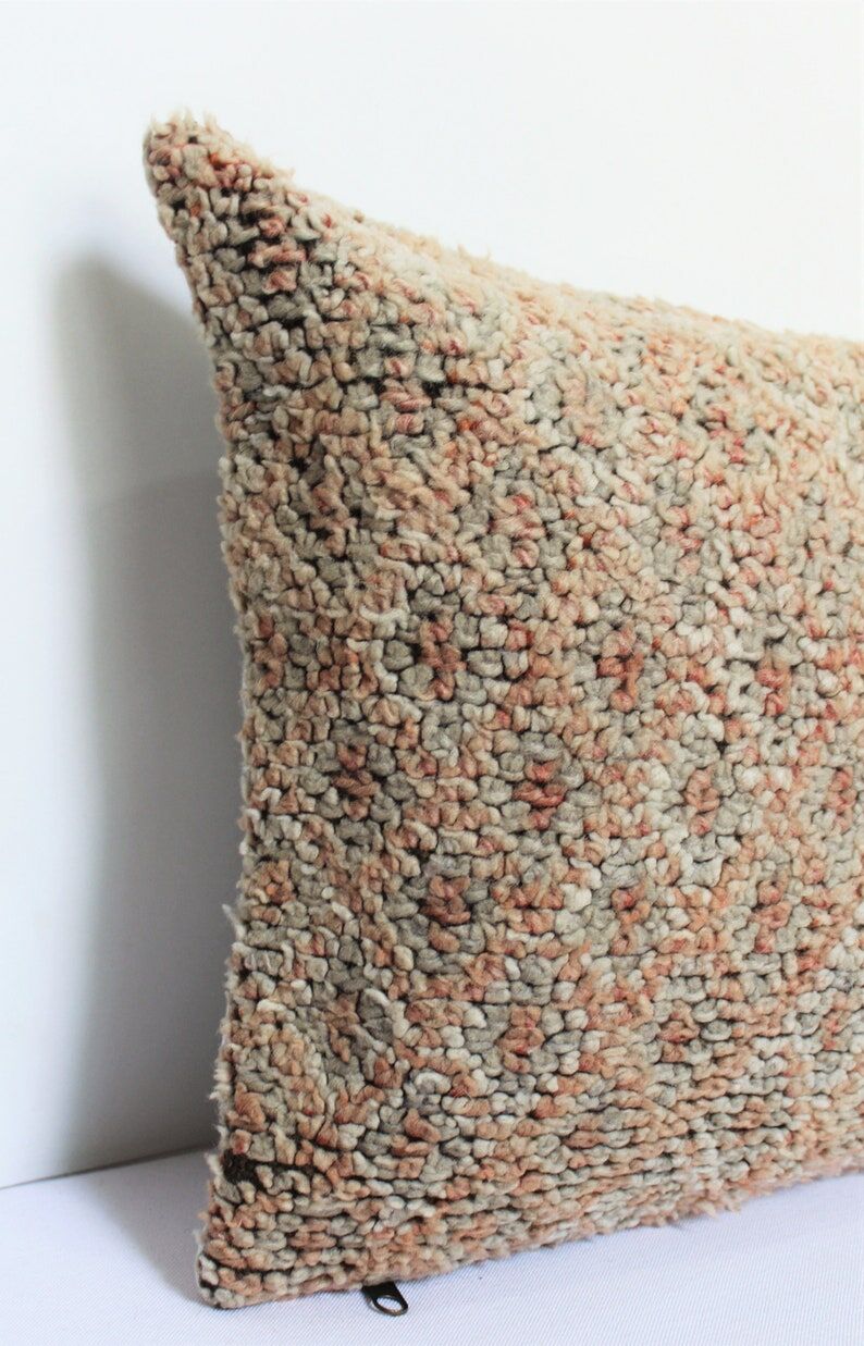 Vintage Moroccan kilim, Berber bujaad pillow, decorative pillow, Berber cushion.