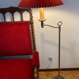 Floor lamp with articulated arm