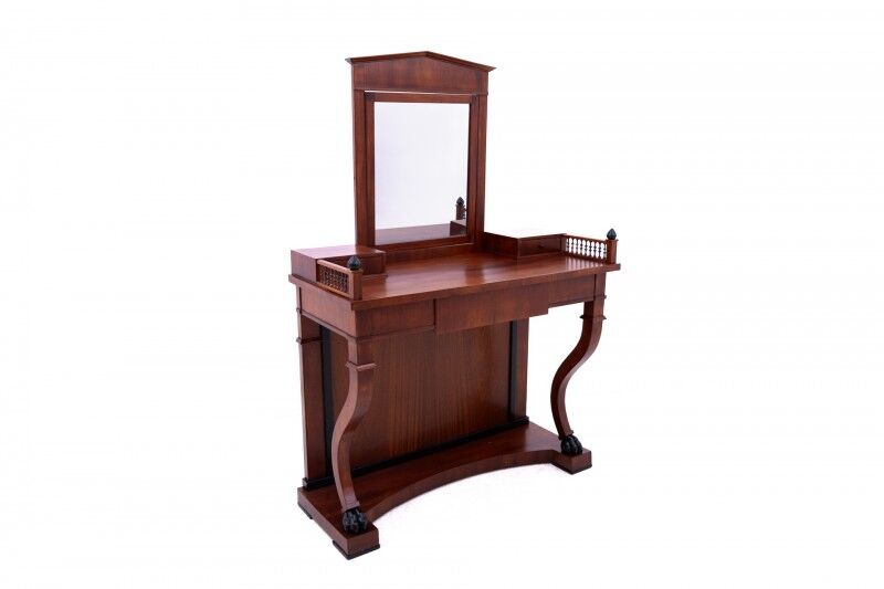 Antique dressing table from Northern Europe, circa 1880. After renovation.
