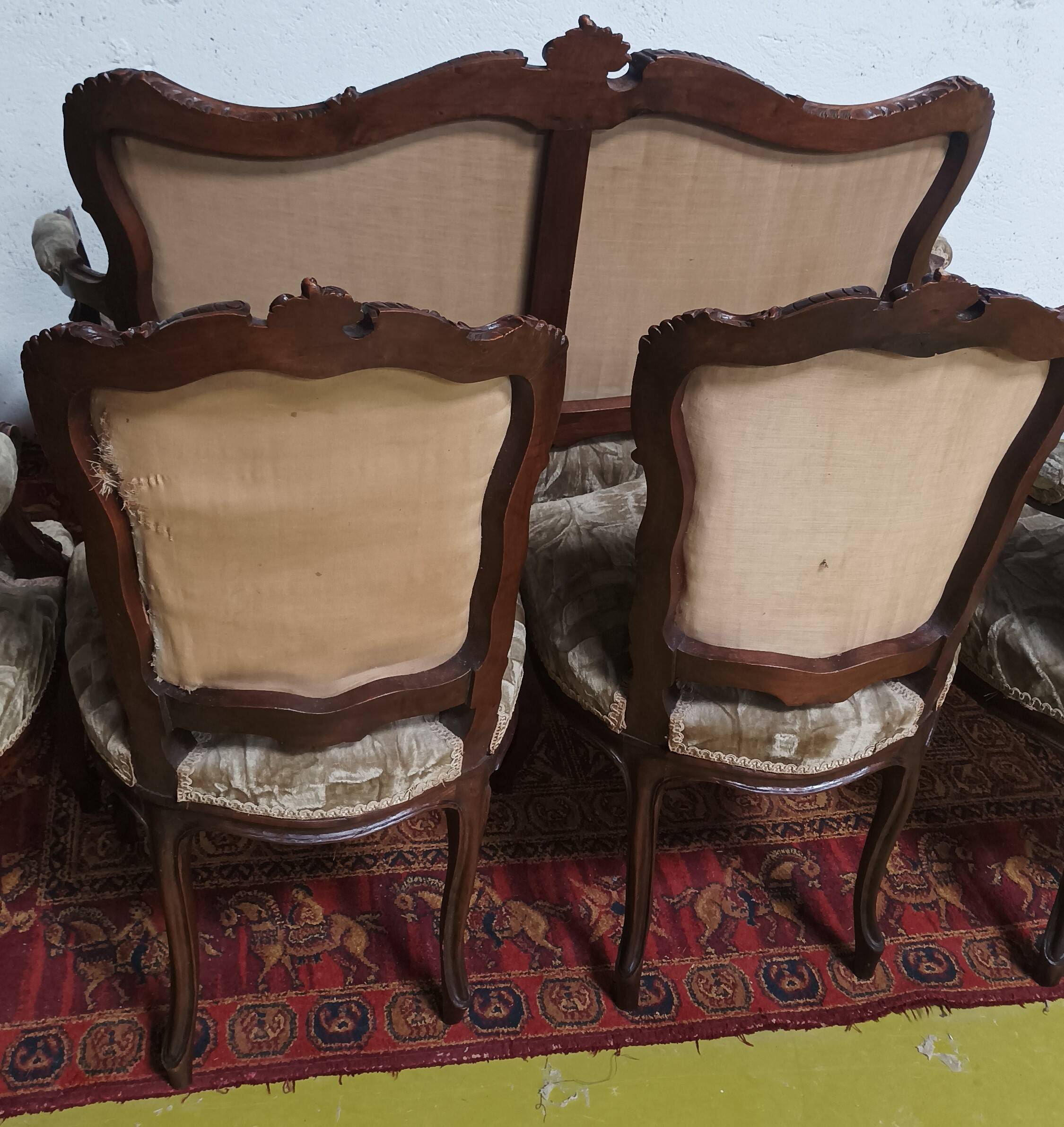 Living room set of Rocaille bench and armchairs in walnut