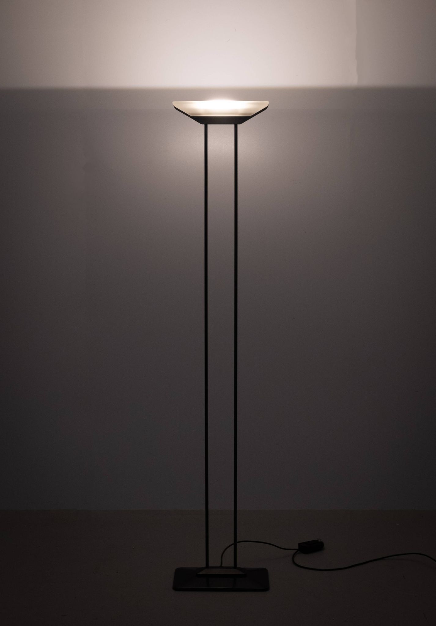 lampe sur pied up-lighter Tronconi - design Barbieri & Marianelli - modèle 'Frac'