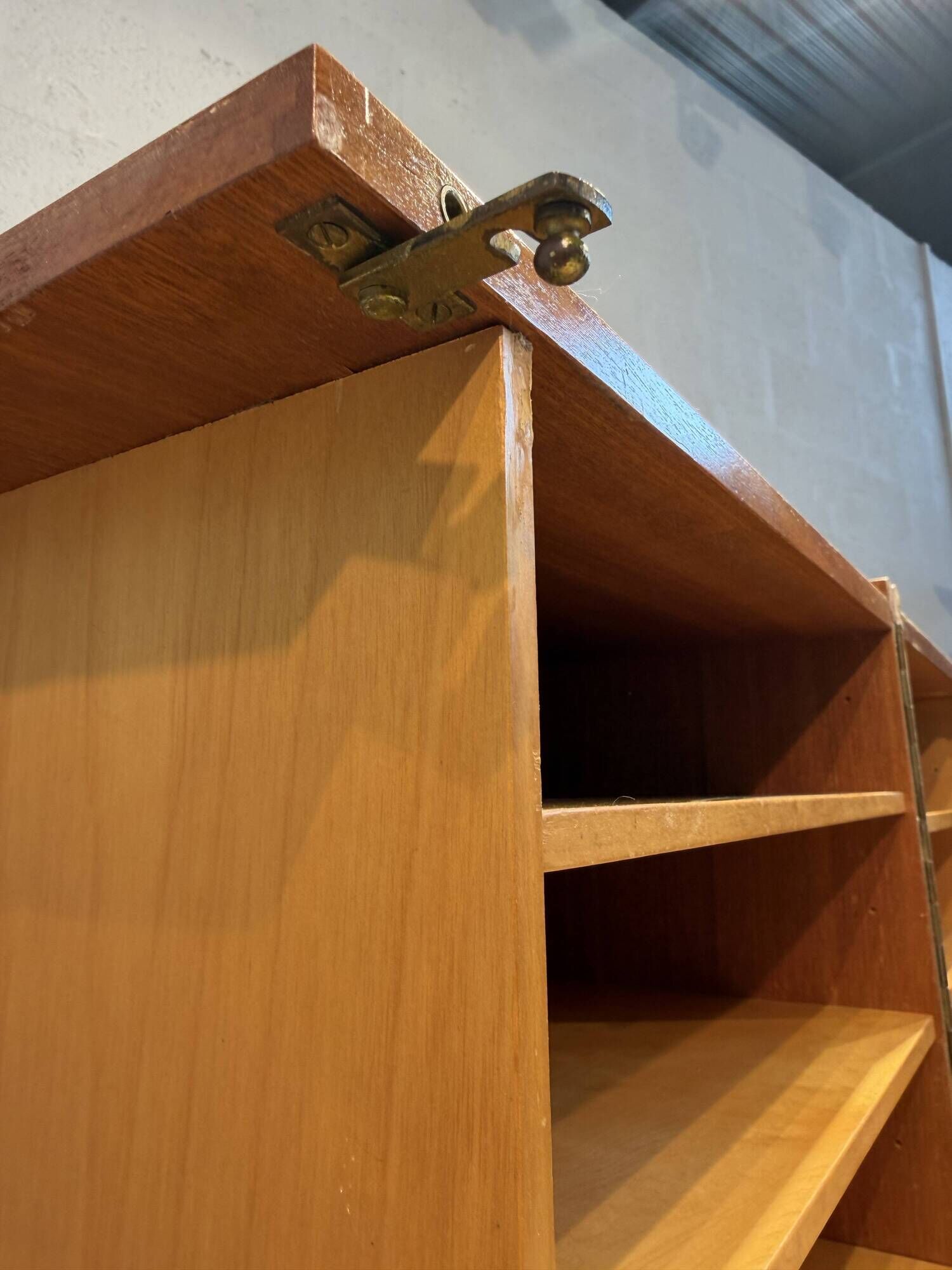 Ernst mummenthaler & otto meier office "magic box" or trunk office