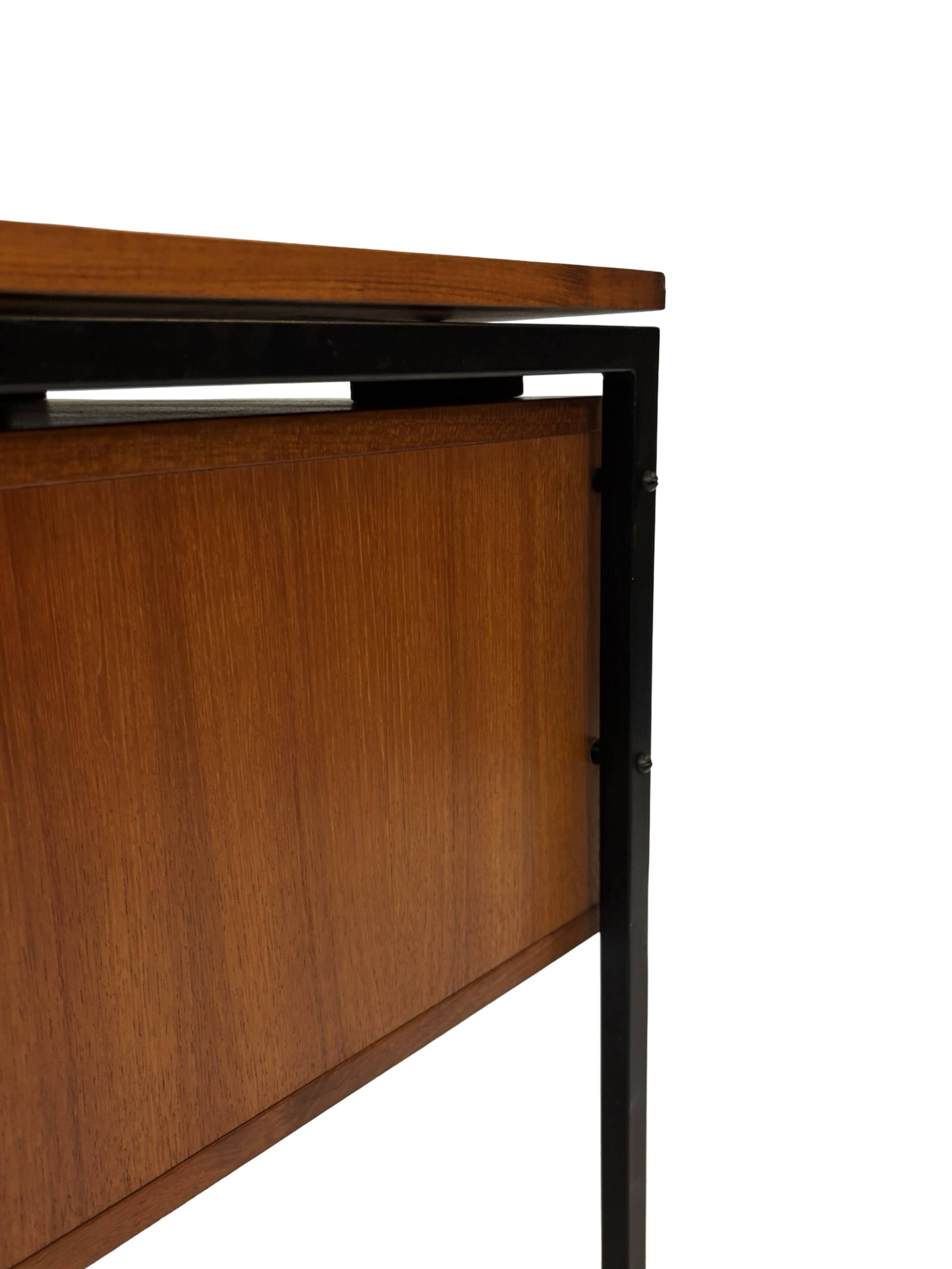 Meuble TV vintage petit format, placage teck, années 1960