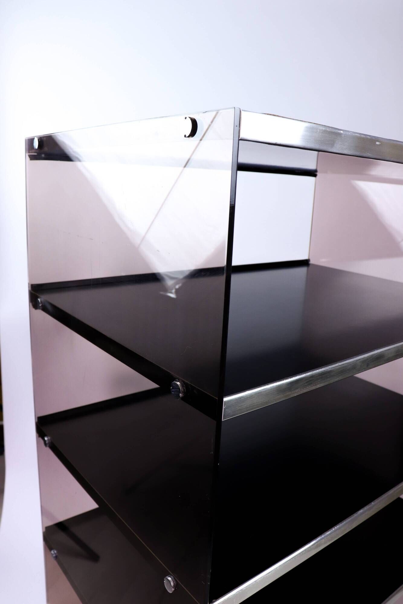 Meuble Hifi, range vinyles en plexiglas fumé par Eric Maville, années 70