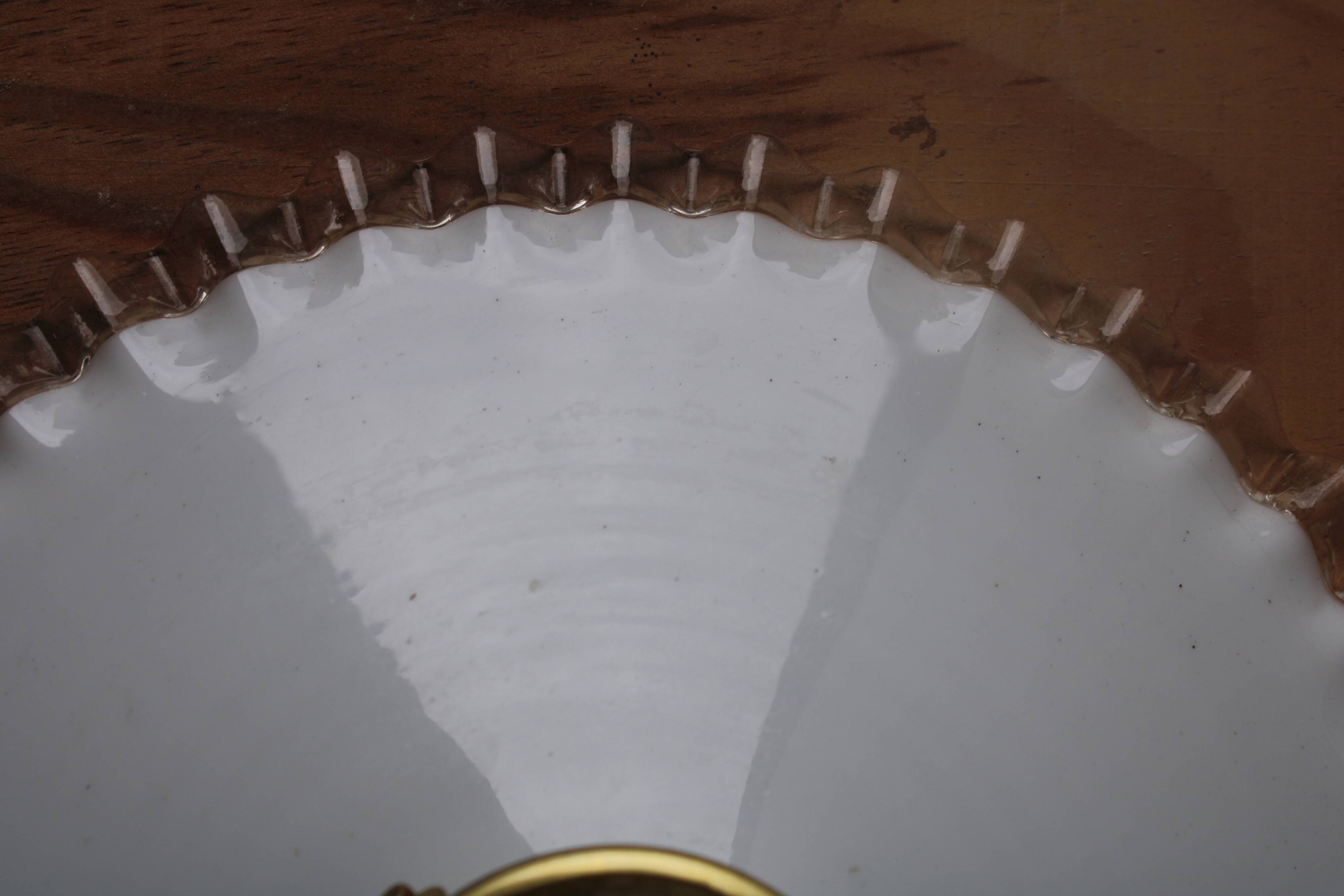 White toothed opaline hanging lamp