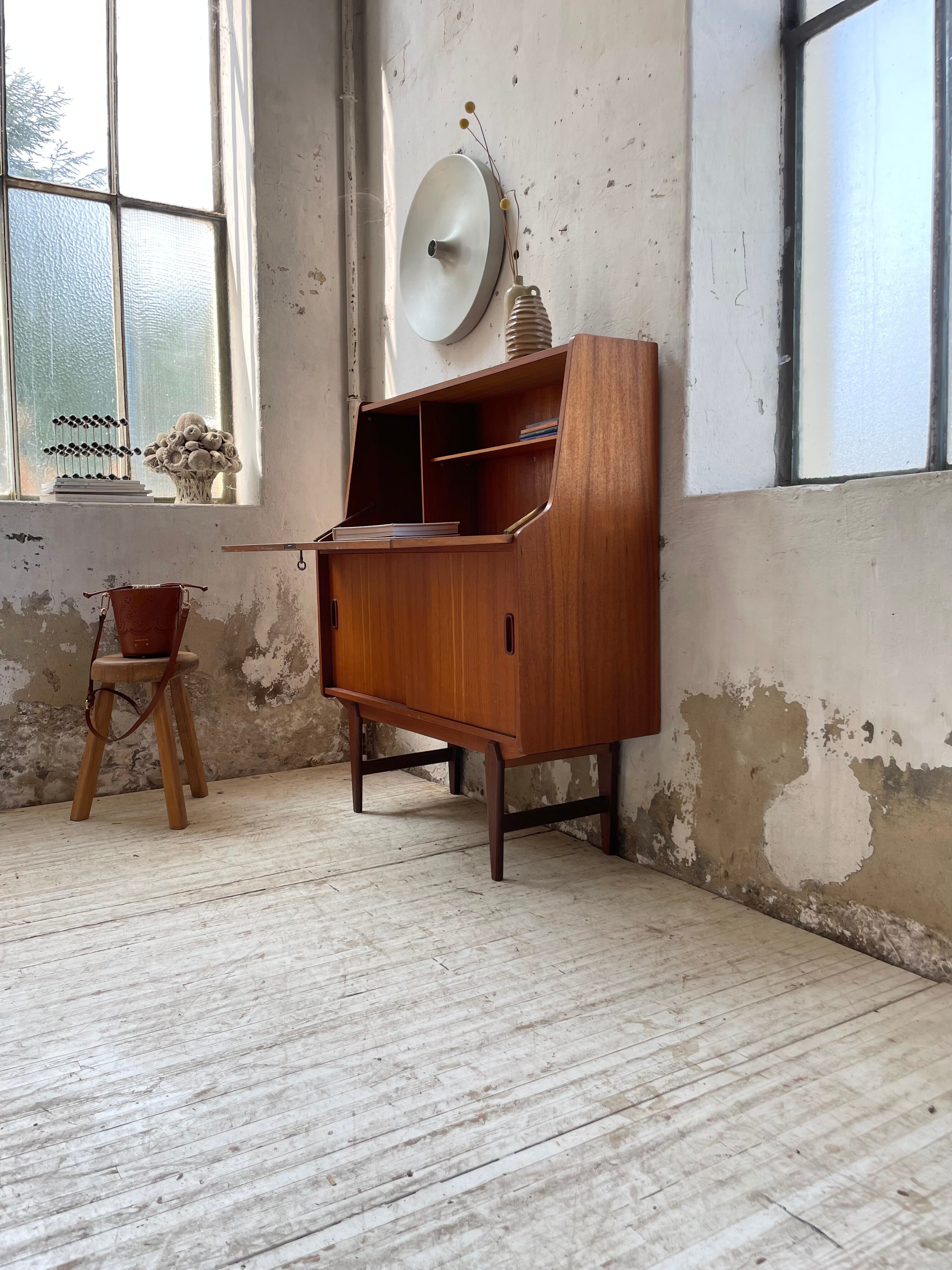 Secretary Samcom teck 1960