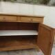 Buffet Art Déco en bois naturel, charme authentique.