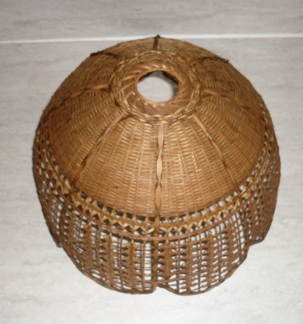 Braided wicker lampshade