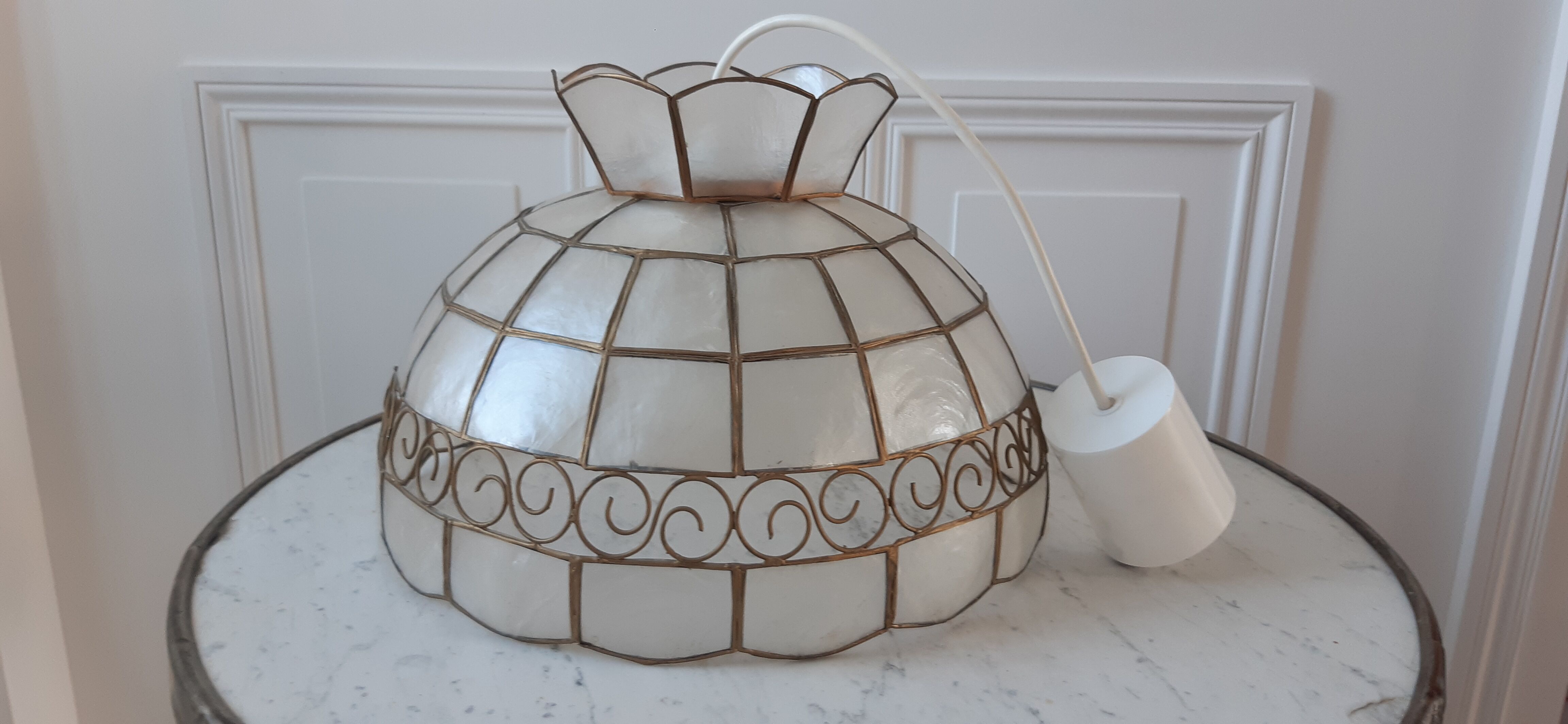 Suspension in mother-of-pearl and brass 50s