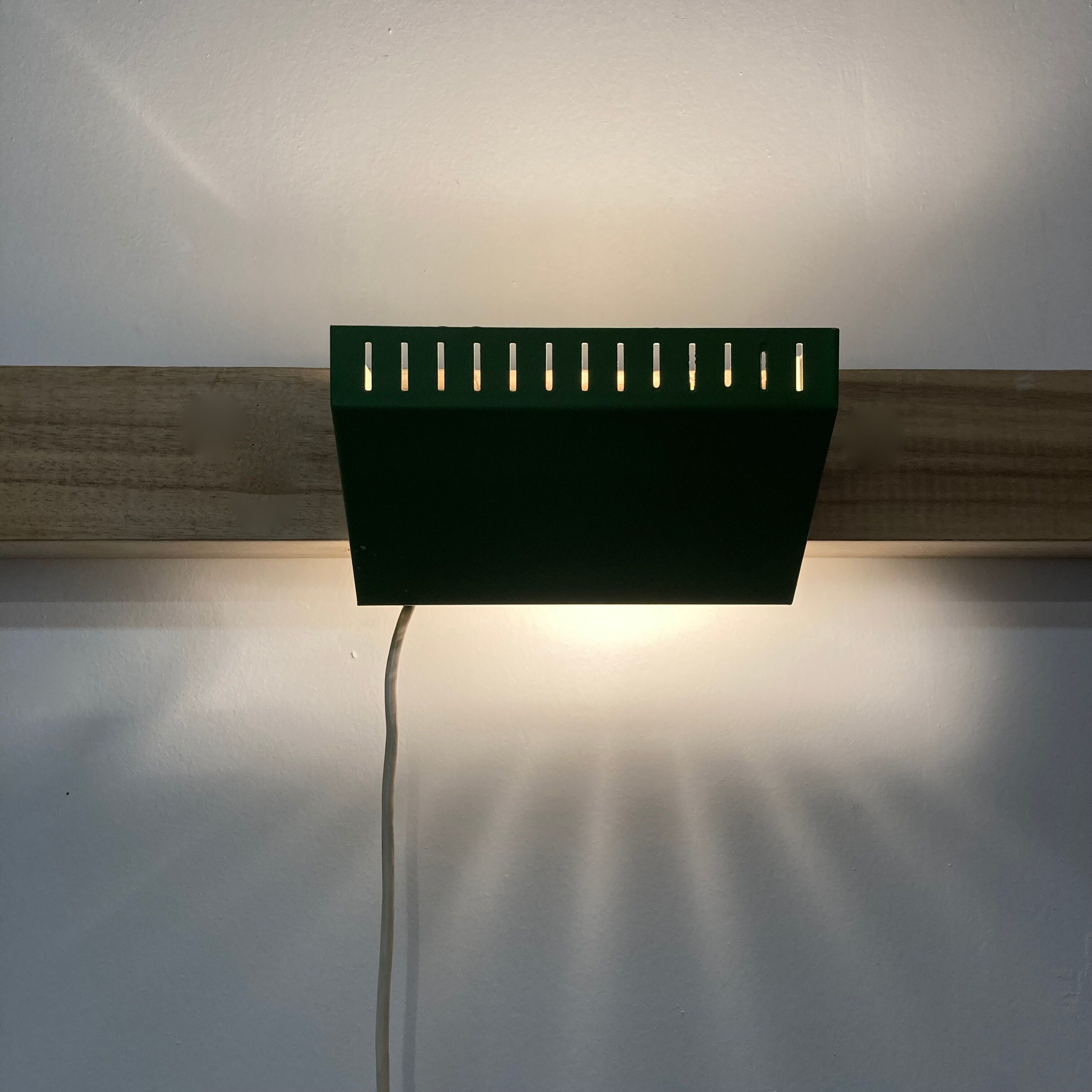 Green swivel wall lamp Scandinavian design 1950.