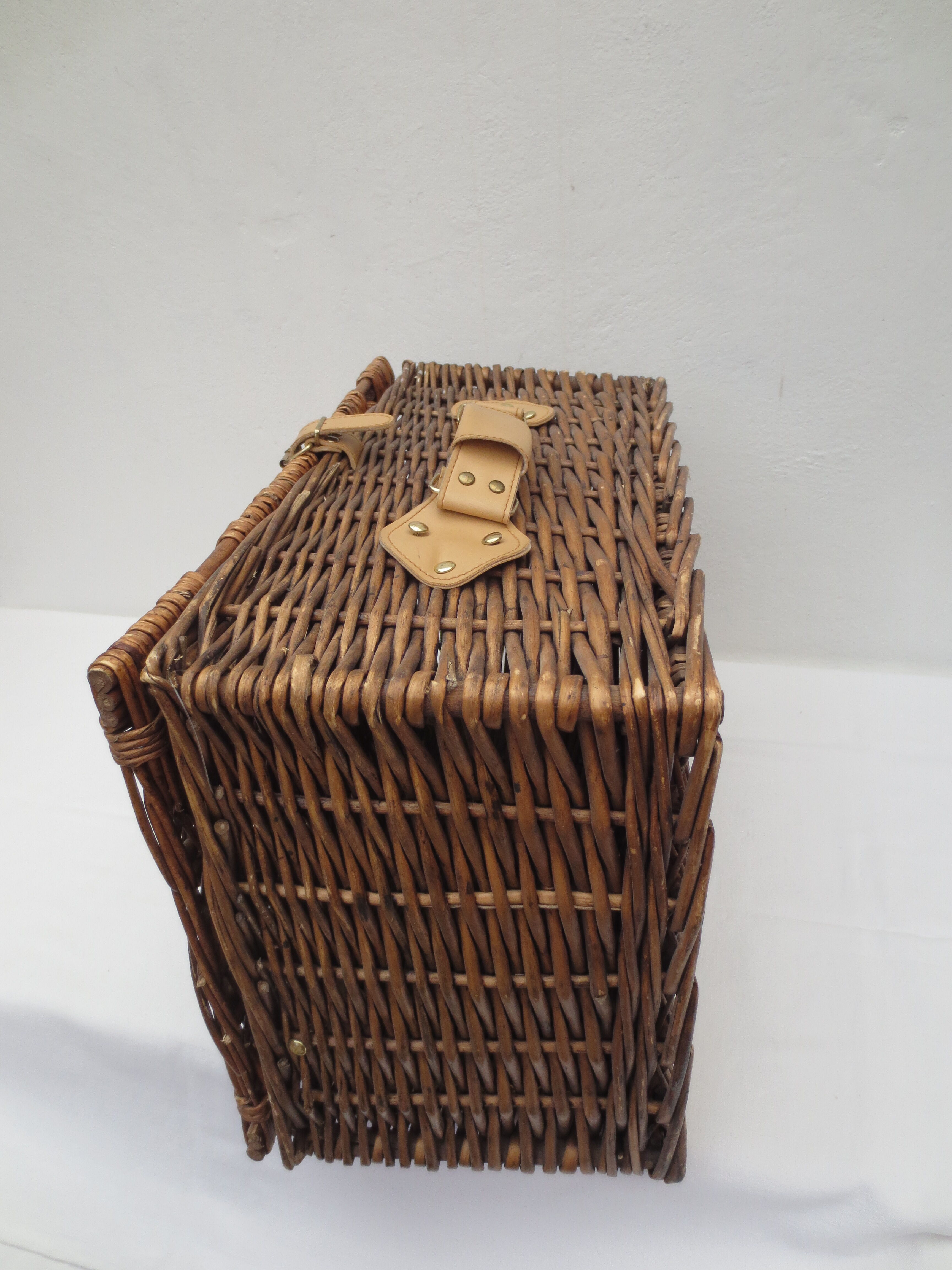 Rectangular wicker trunk