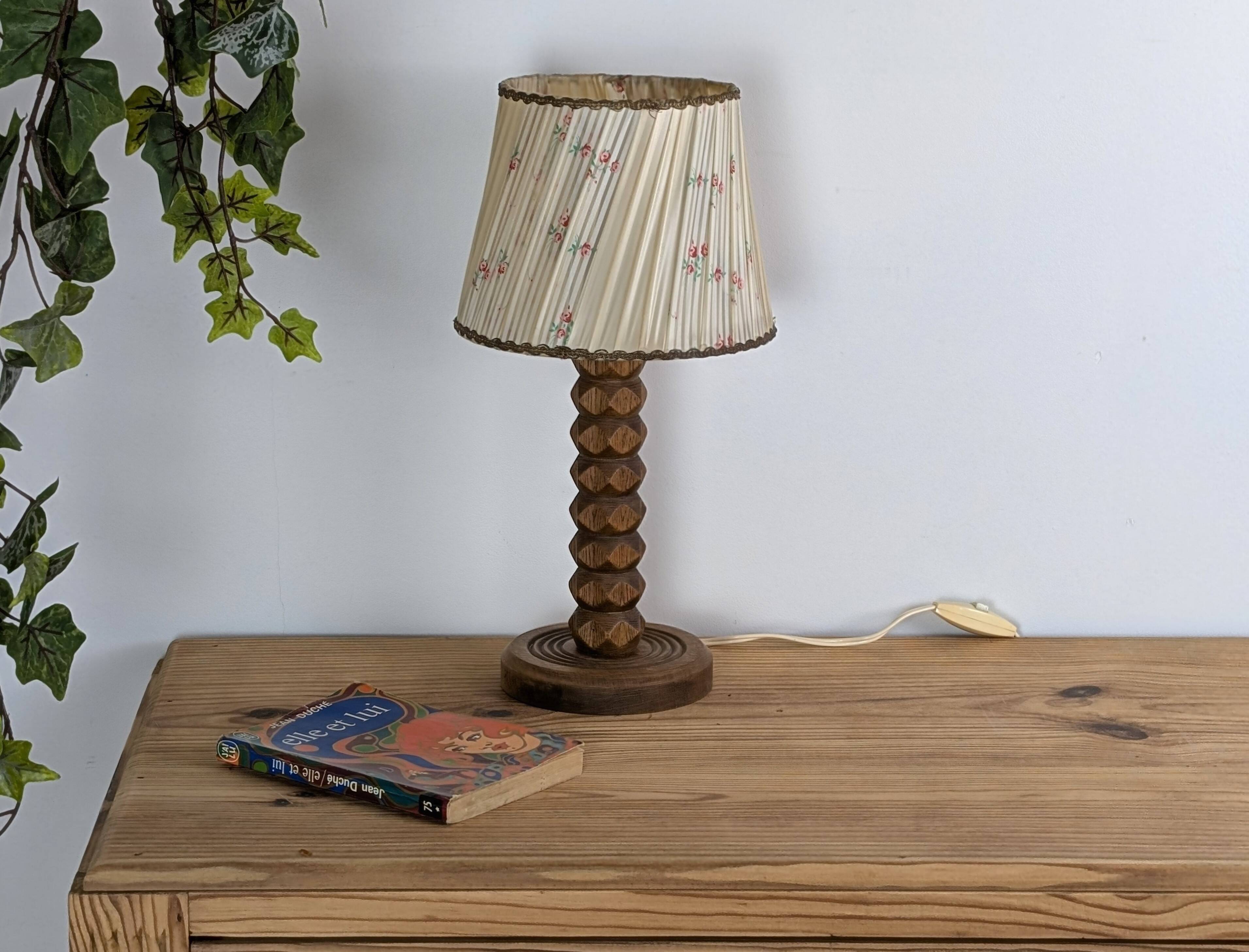 Oak lamp