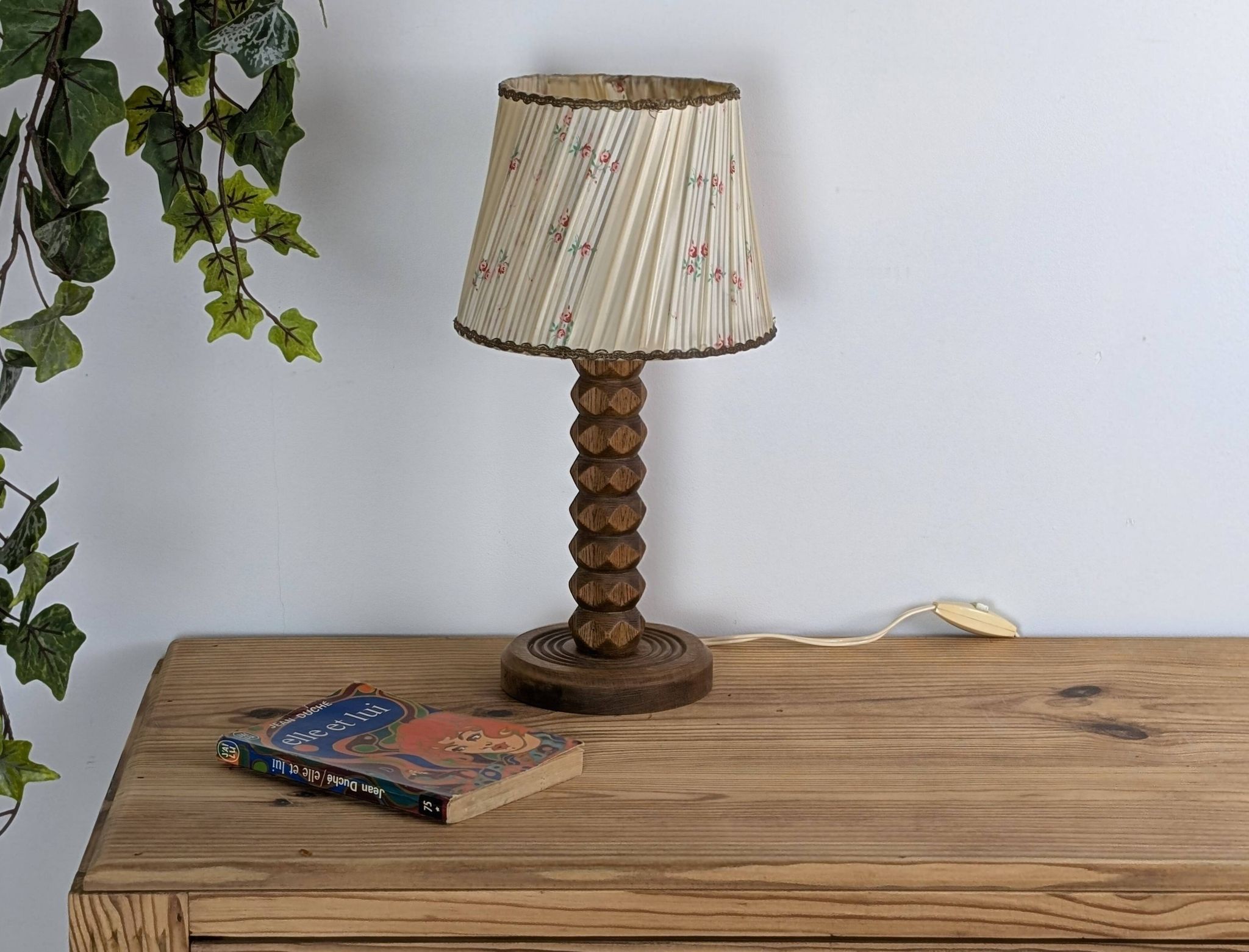 Lampe en chêne