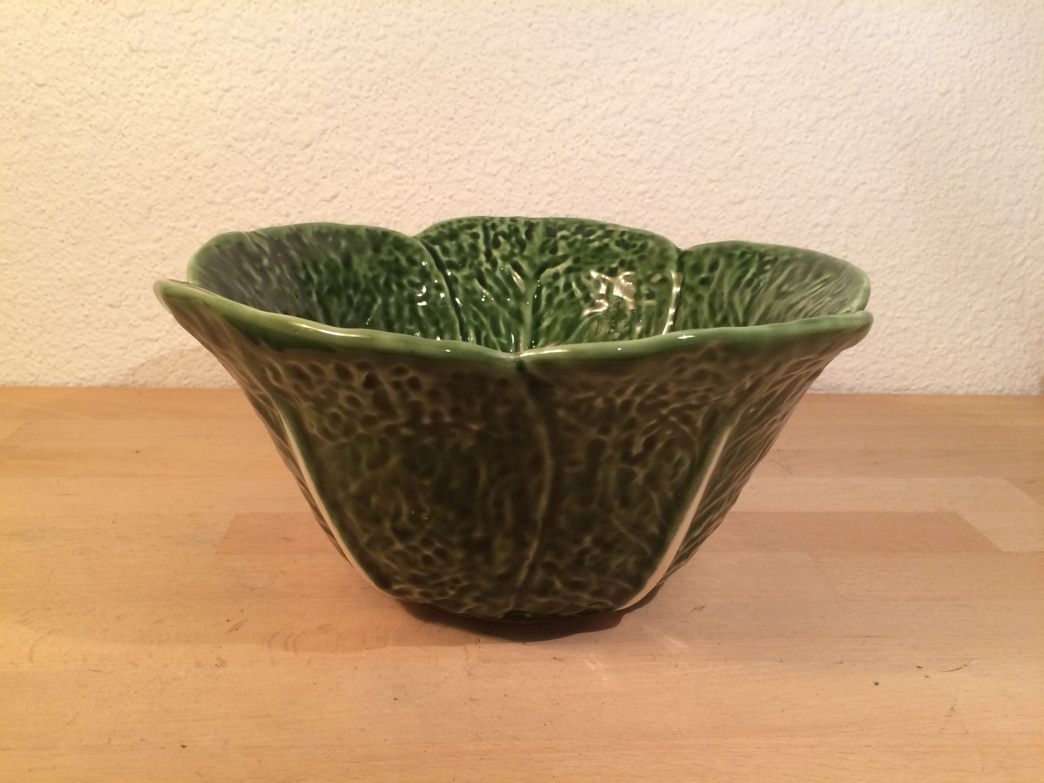Ceramic cabbage service: salad bowl and tureen
