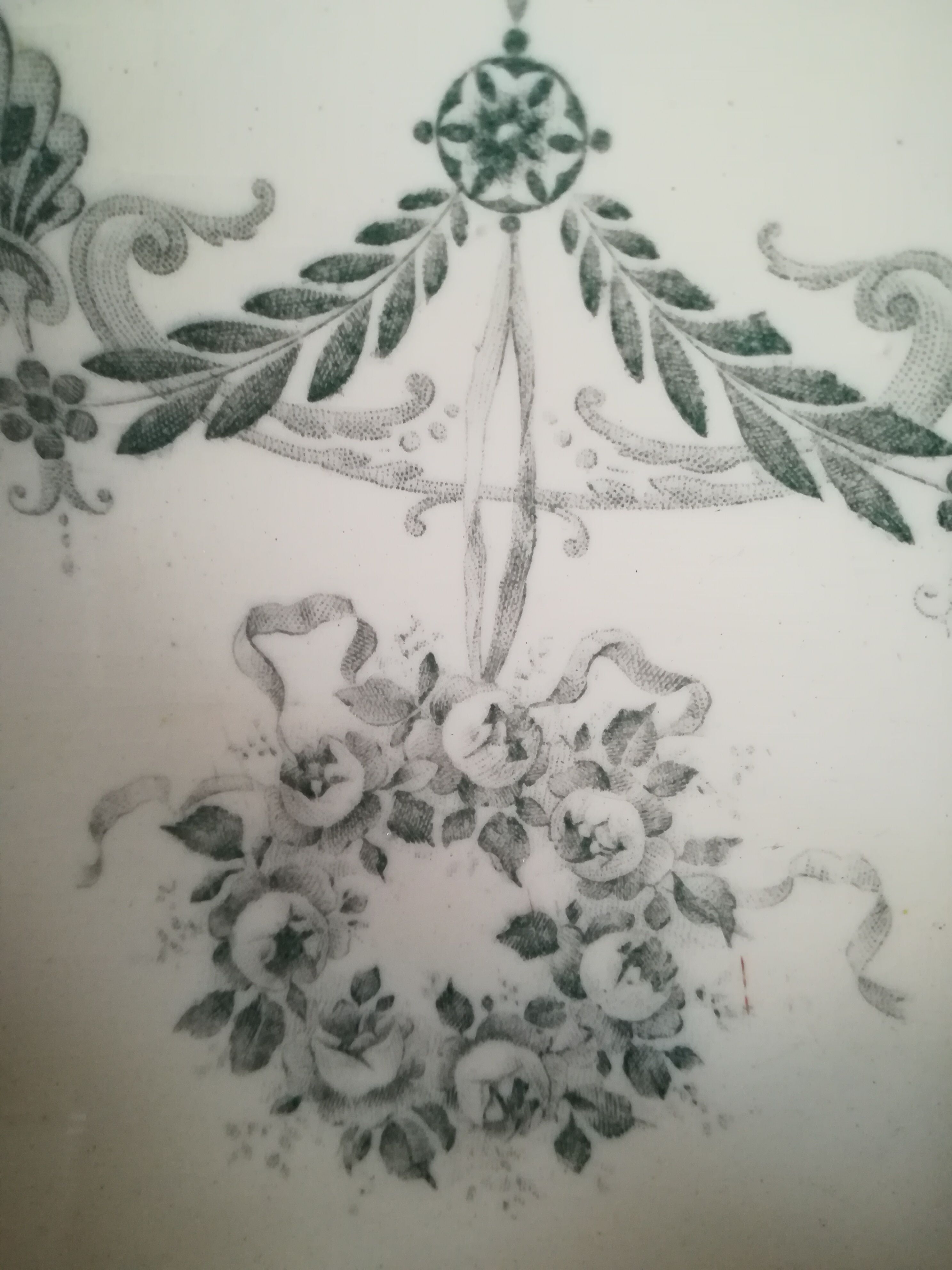 Saladier iron earth H. Boulenger and cie