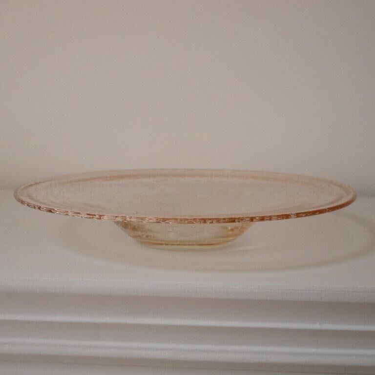 Pink presentation dish in bubbled glass