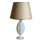 Lampe opaline blanche cristal de Sêvres vintage 1960