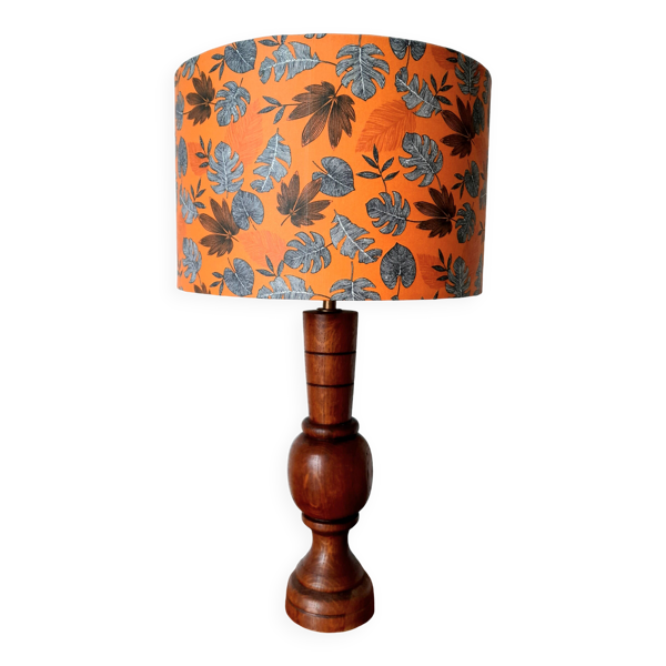 Lampe en bois art déco et abat-jour feuillages
