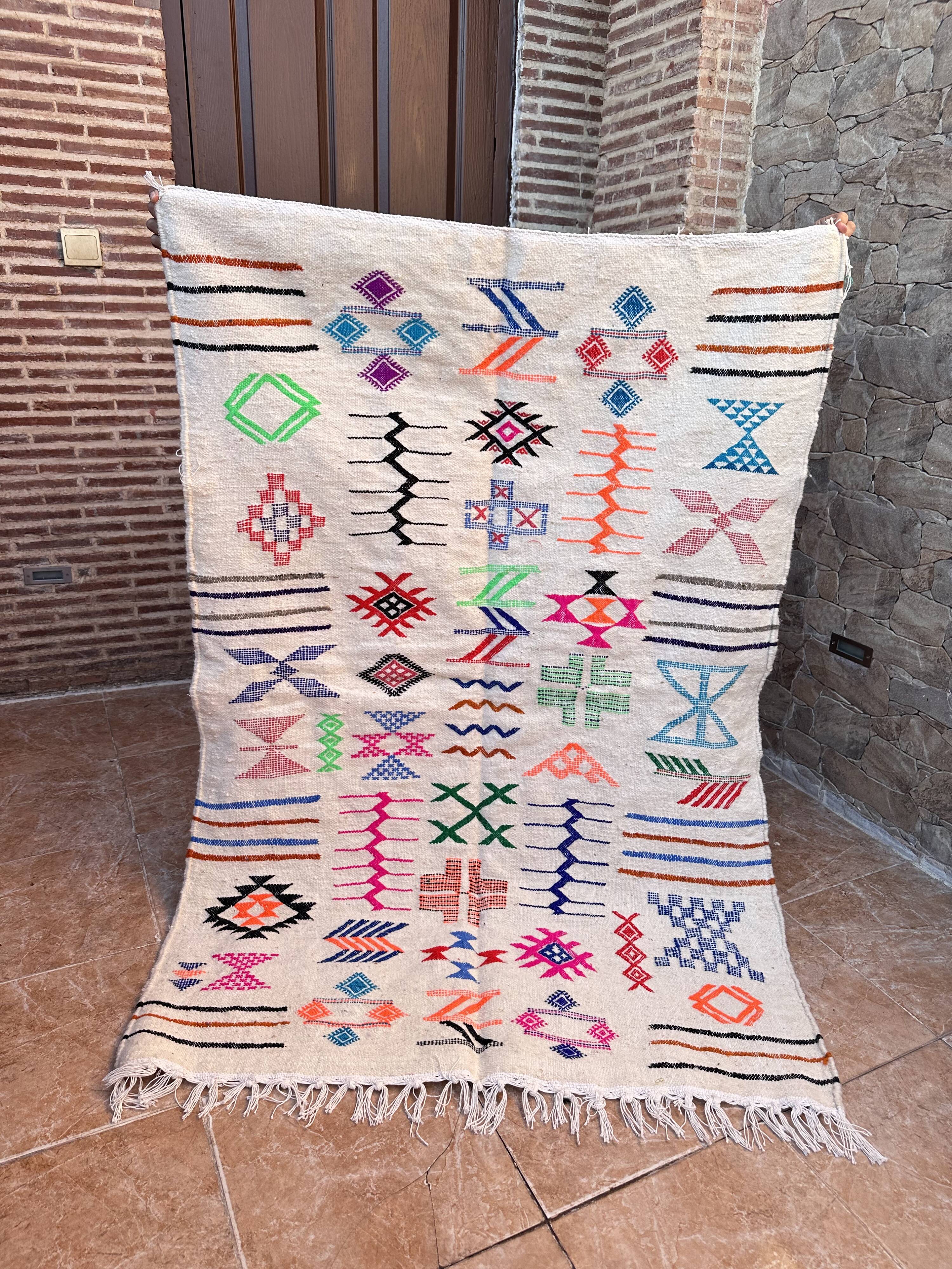 Handmade wool Berber rug – Colourful bohemian Moroccan kilim