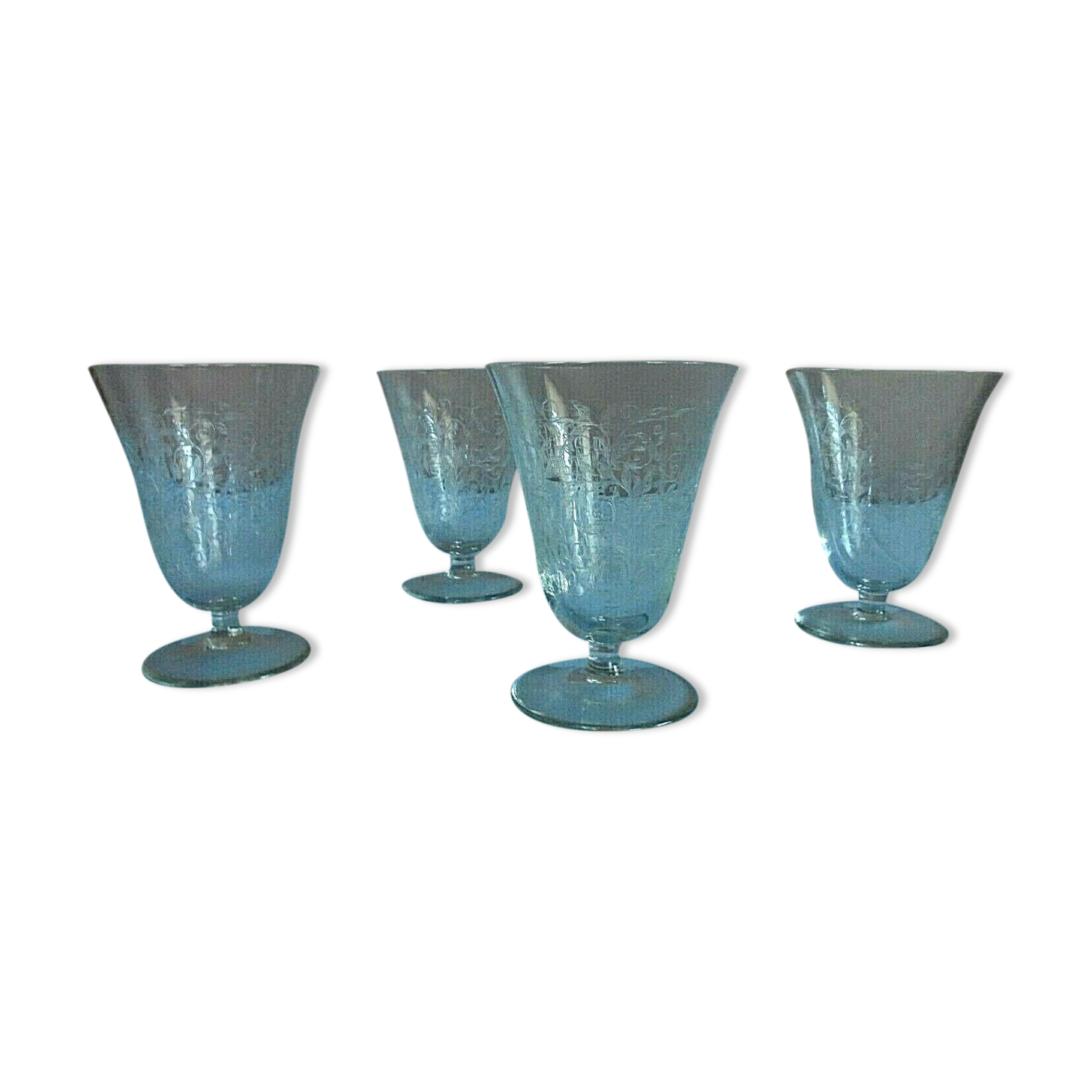 Lot of 4 chiseled glasses flared shape leaf patterns