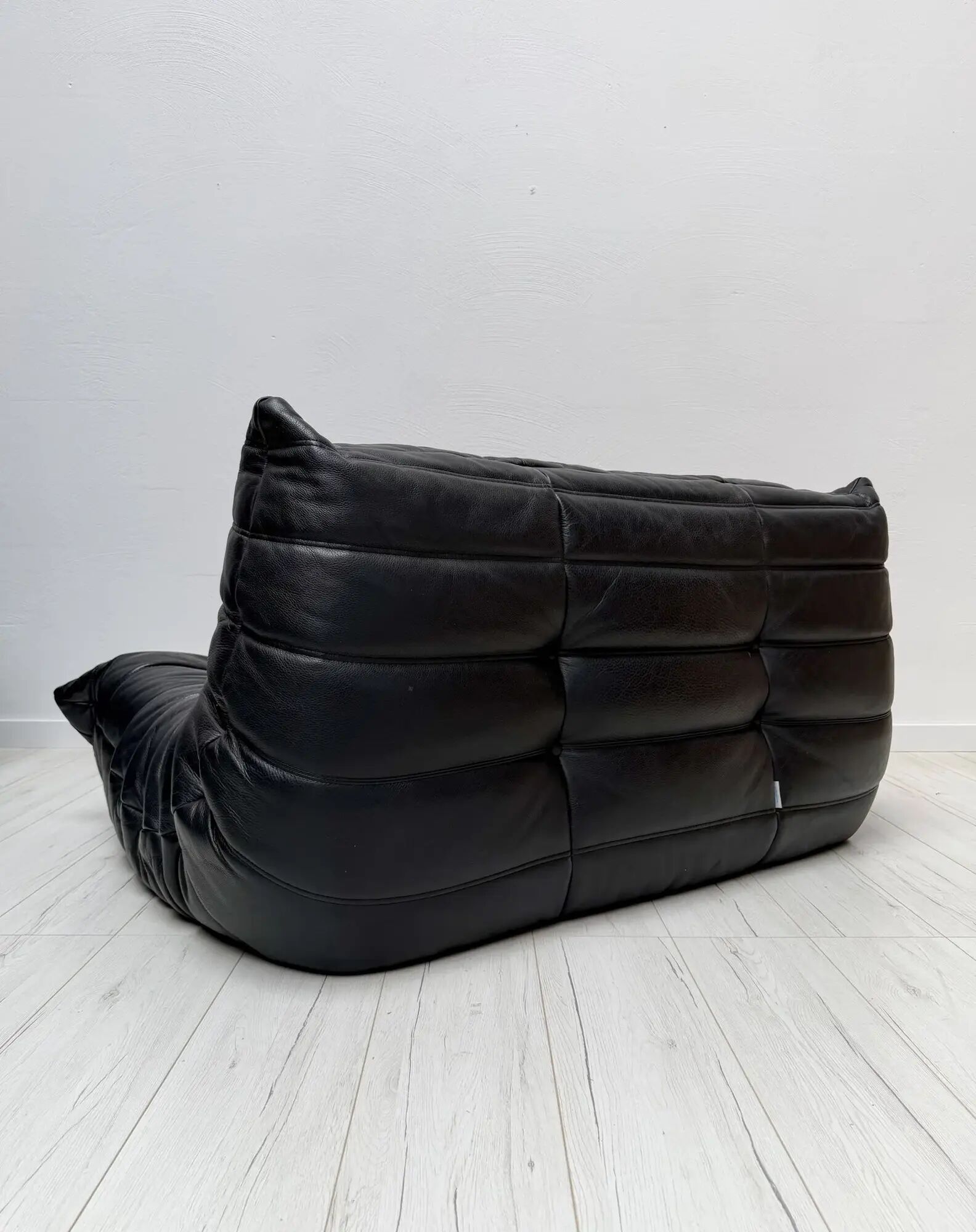 1990s vintage Togo set in black leather by Michel Ducaroy for Ligne Roset