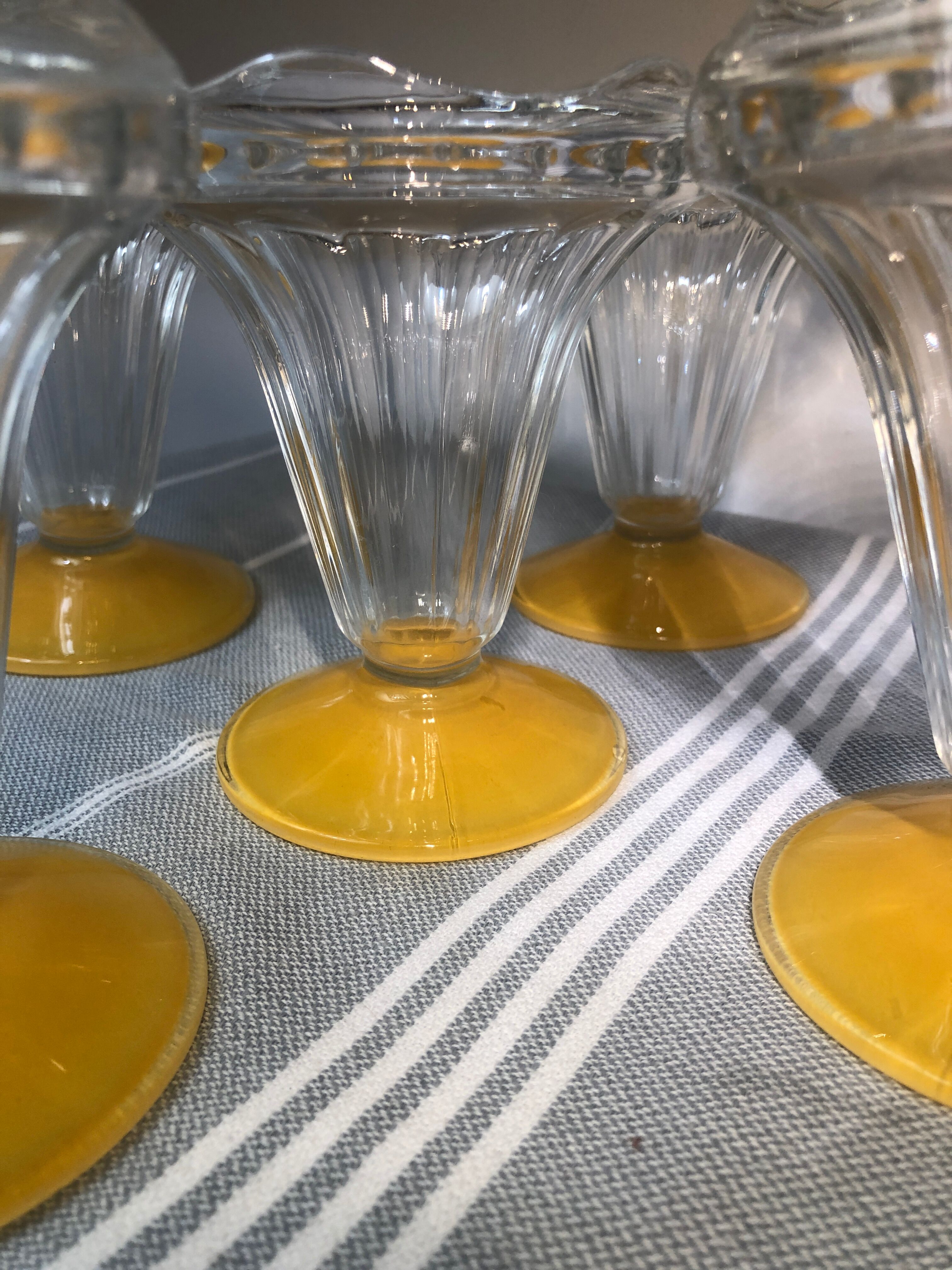 Set of 5 frosted yellow vintage ice cups