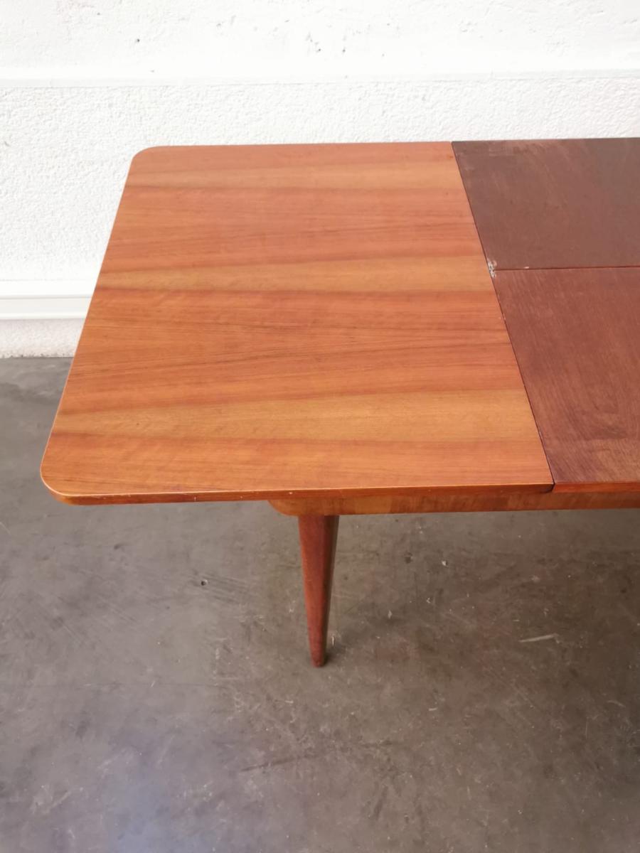 Table with wallet extensions