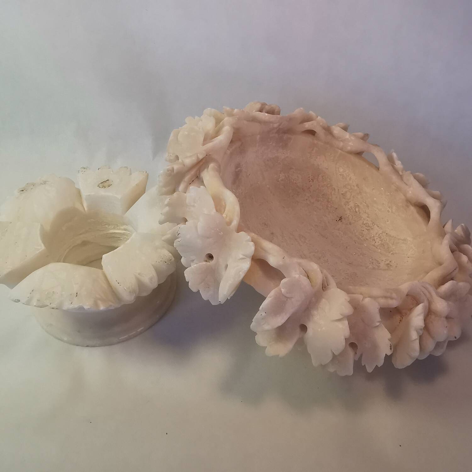 Old alabaster bird drinker centerpiece cup