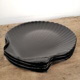 Black glass plates - Scallop