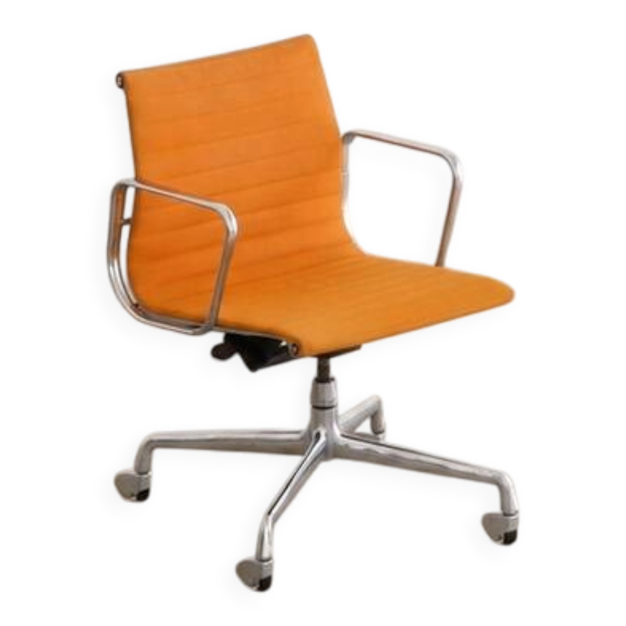 EA118 office chair by Charles & Ray Eames for Herman Miller