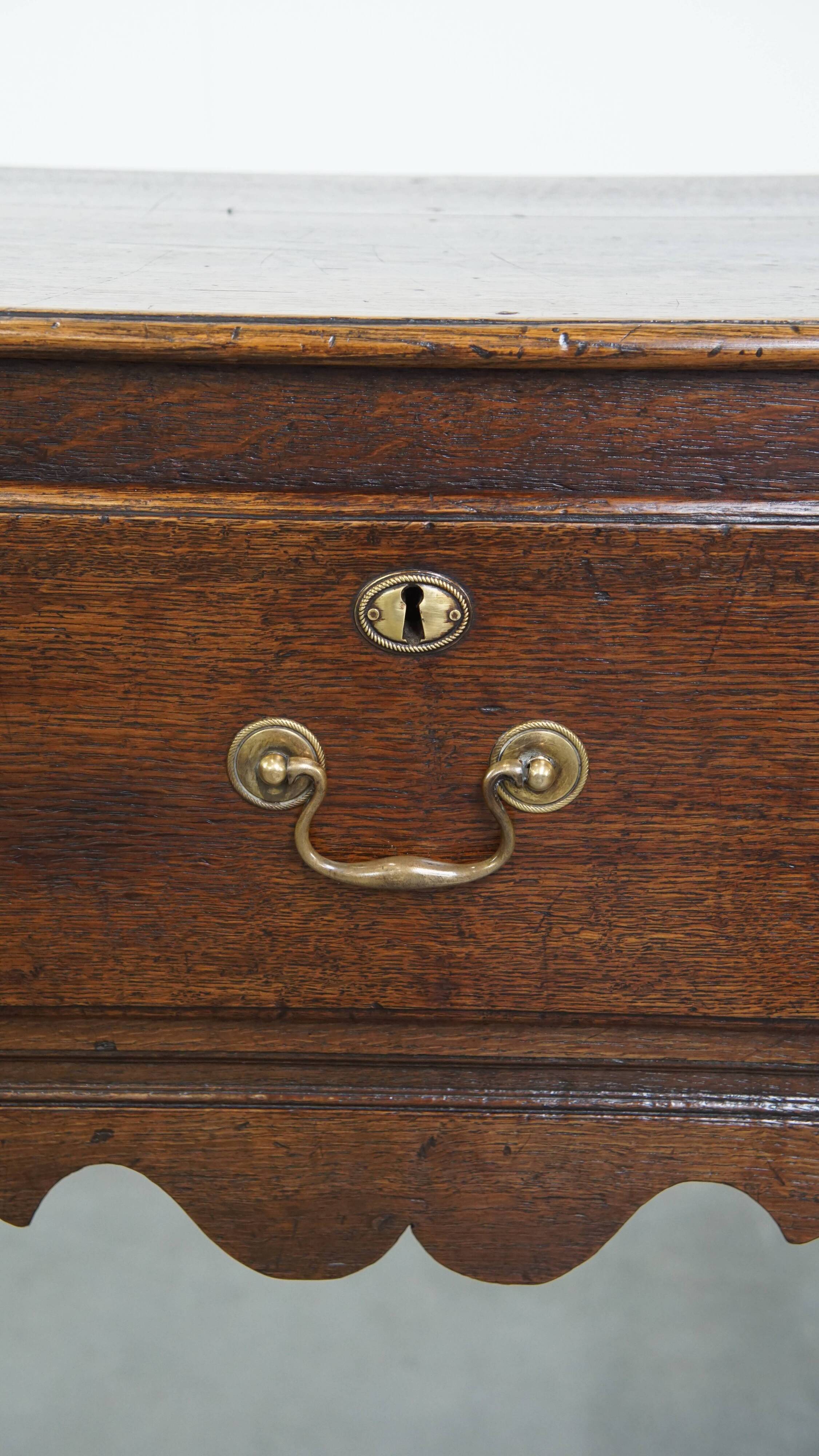 Antique English Oak Side Table / Hall Table from the 19th Century