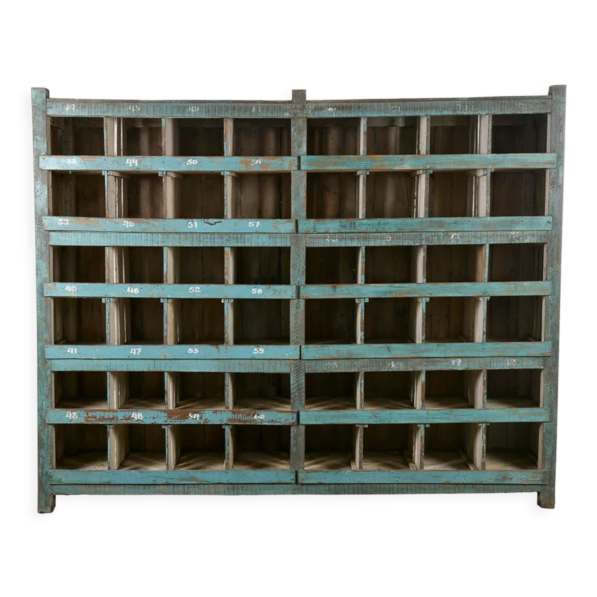 Workshop furniture with 48 wooden lockers