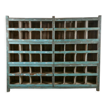 Workshop furniture with 48 wooden lockers