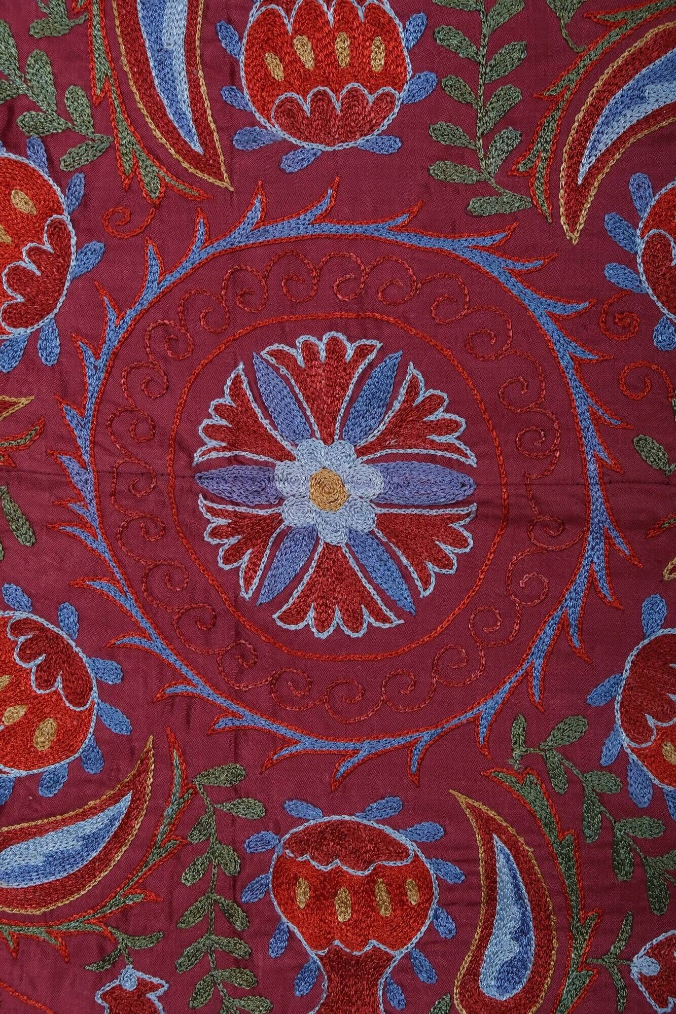Vintage hand-embroidered tablecloth 94x189 cm