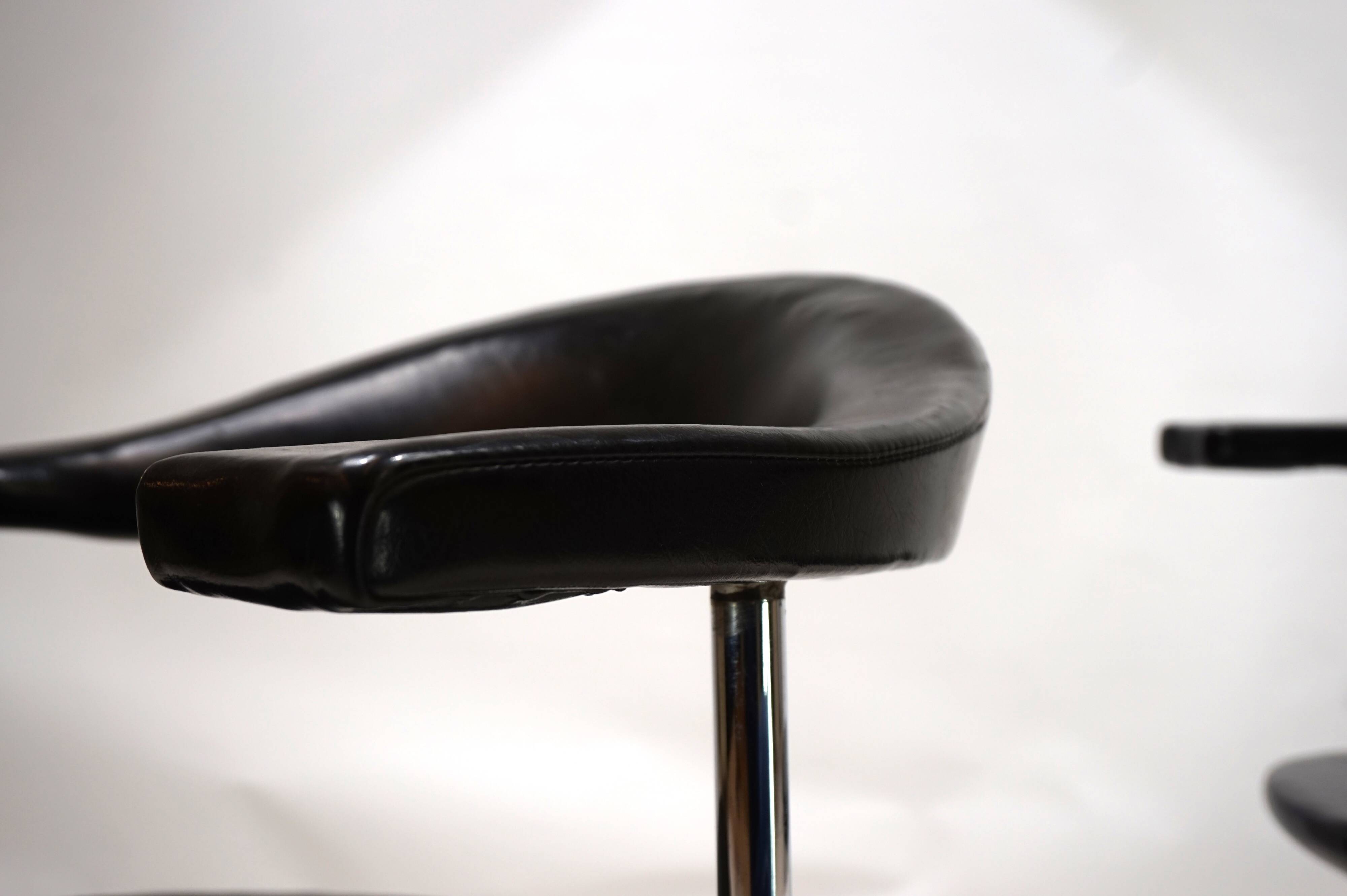 Set of 2 Kaufeld Airport 037 chairs by Geoffrey Harcourt, 1960