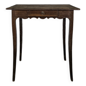 Petite table à écrire Louis XV en noyer à un tiroir