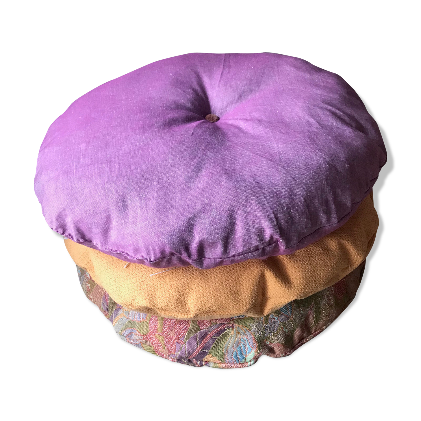 Product BHV Round cushion in vintage linen.