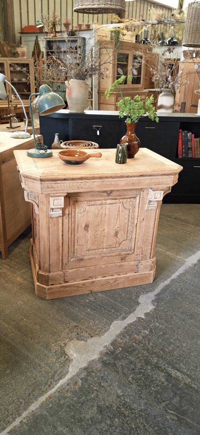 Antique counter