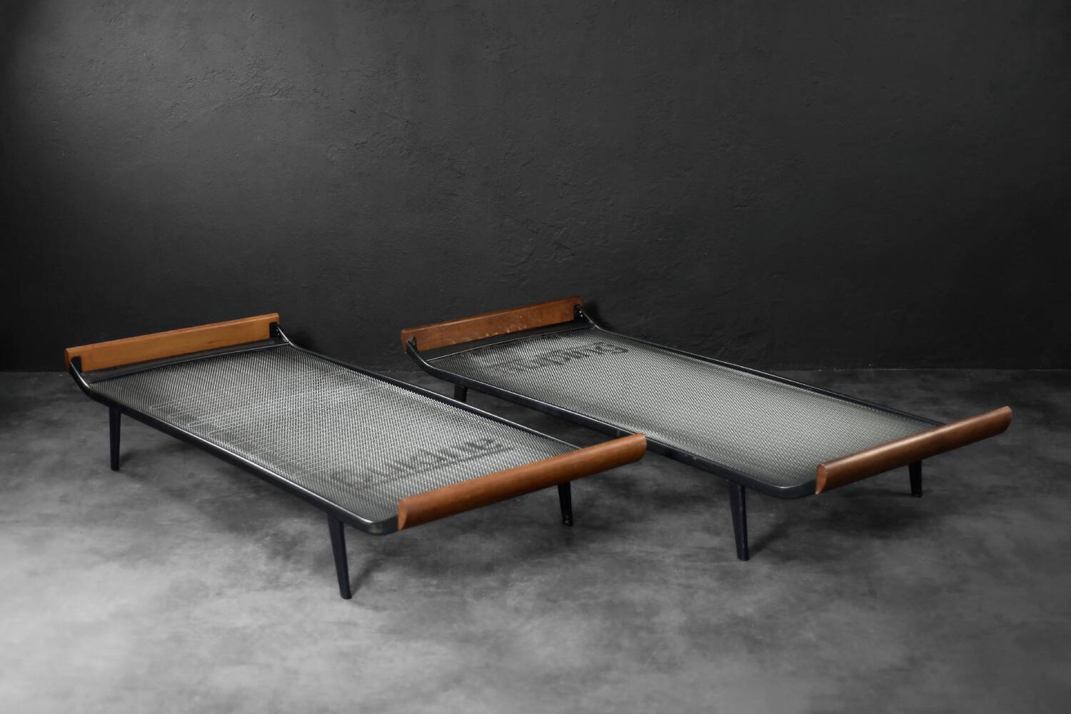 Vintage Mid-Century Dutch Modern Cleopatra Daybed for Auping
