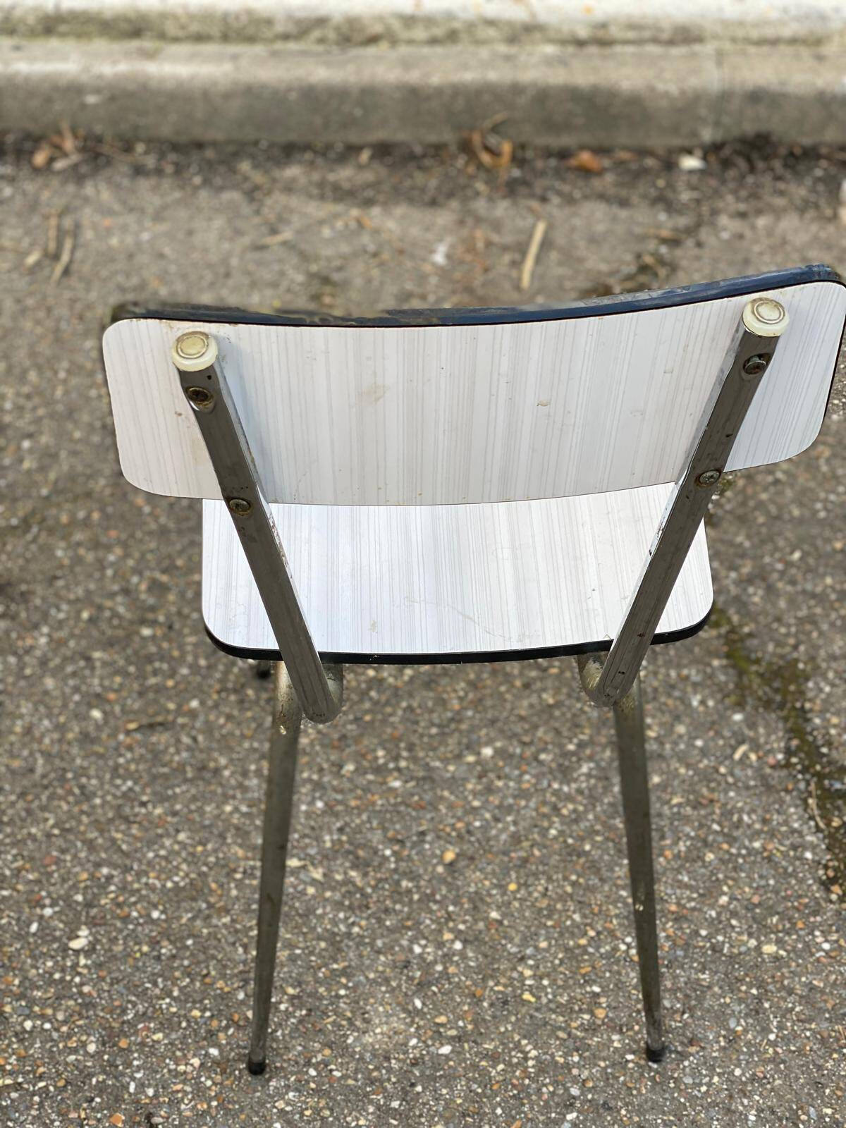 4 chaises de cuisine en formica beige et acier