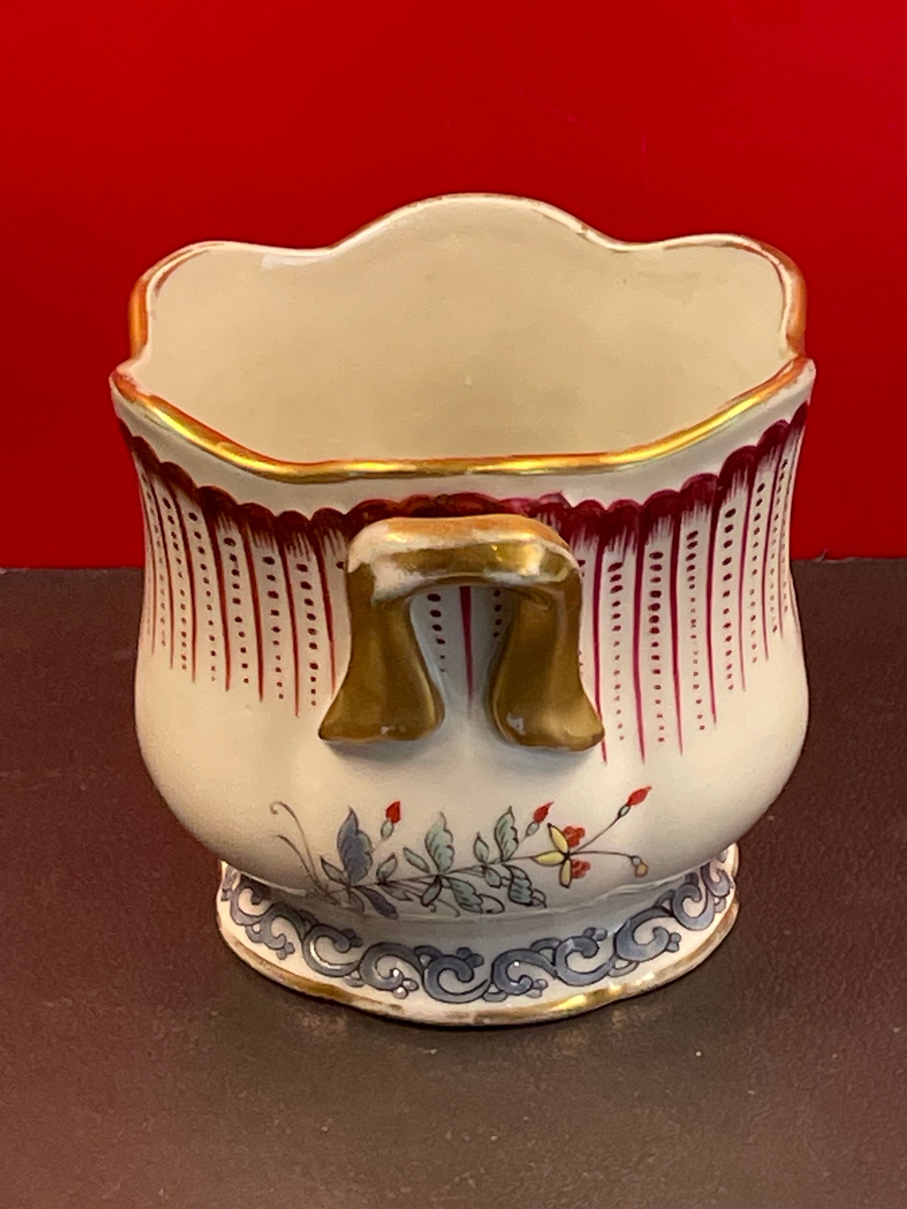 Small porcelain pot cache from Limoges Paris