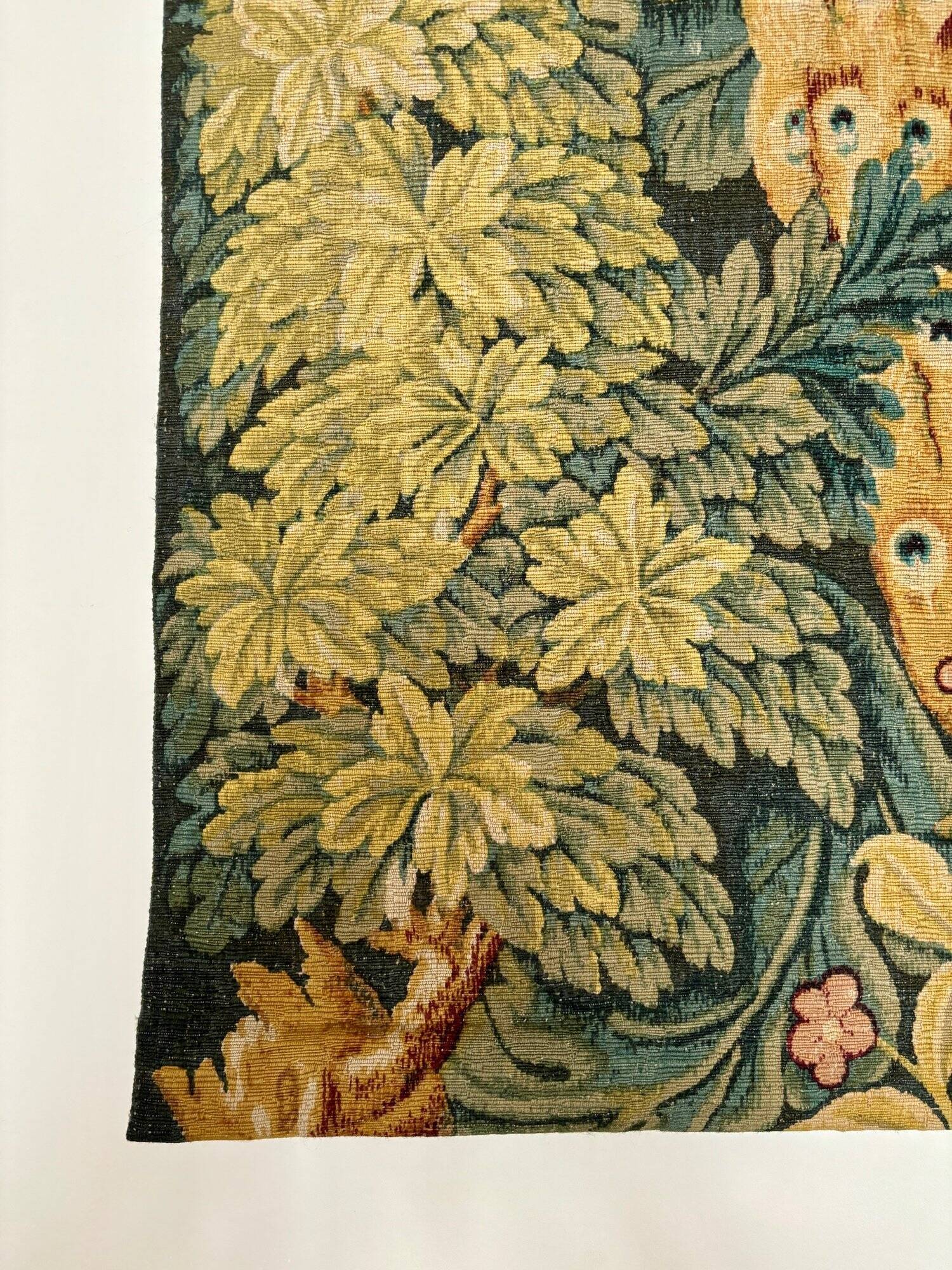 Aubusson tapestry from the Robert Four factory in wool and linen after "The Bestiary"