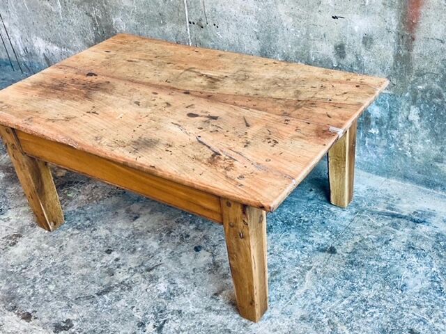 Coffee farmhouse table