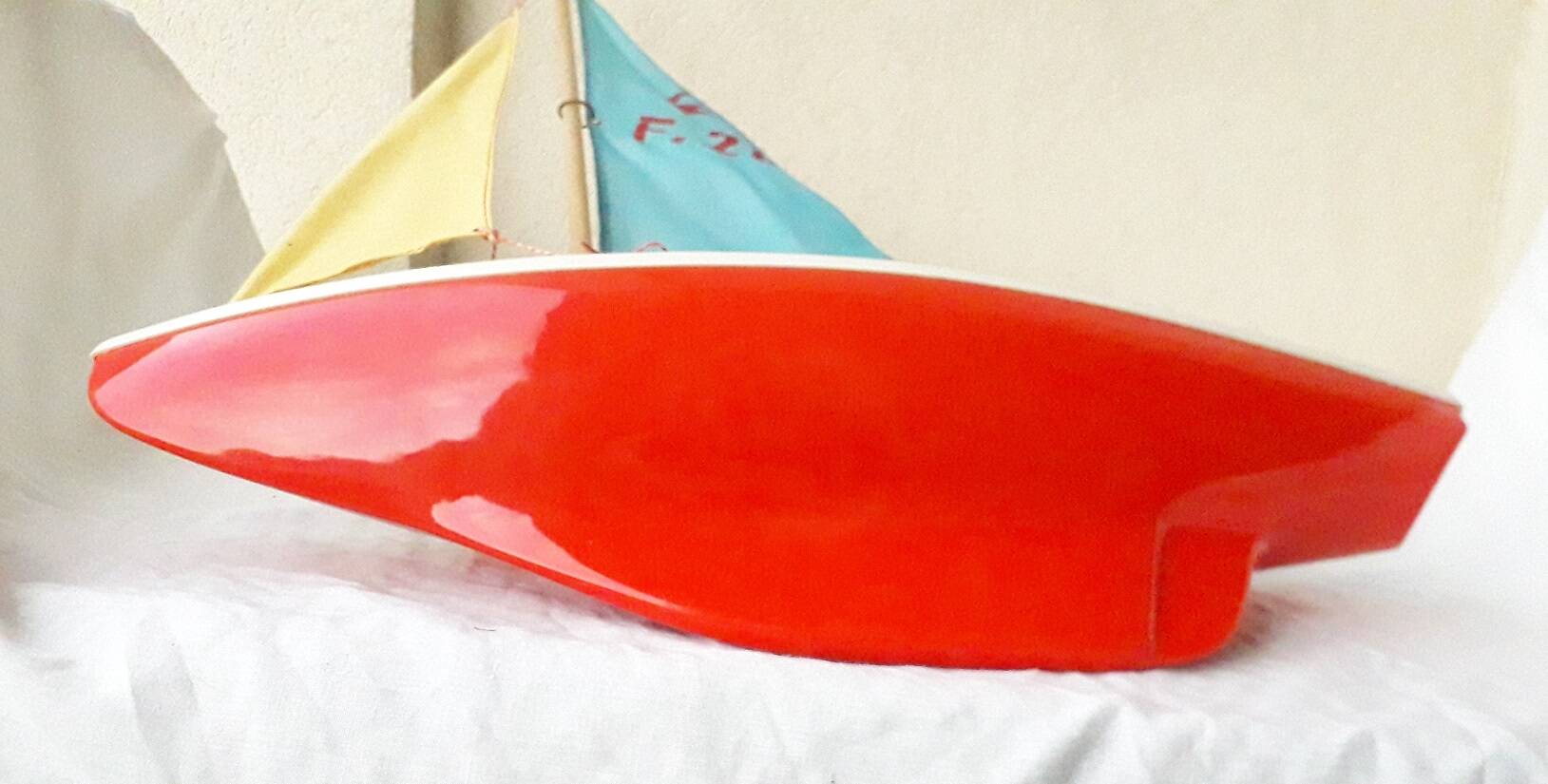 Basin sailboat