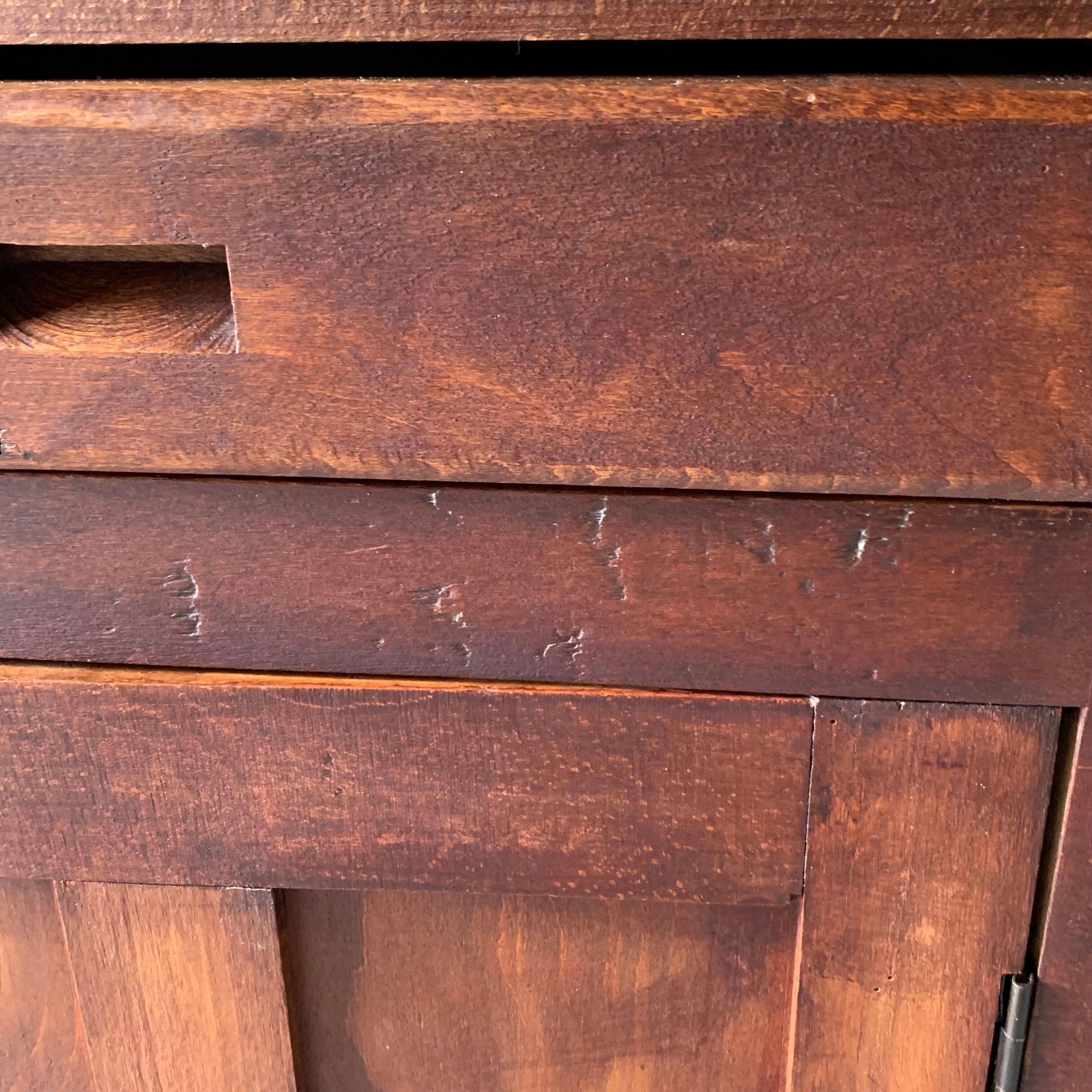 Parisian buffet - offset handles