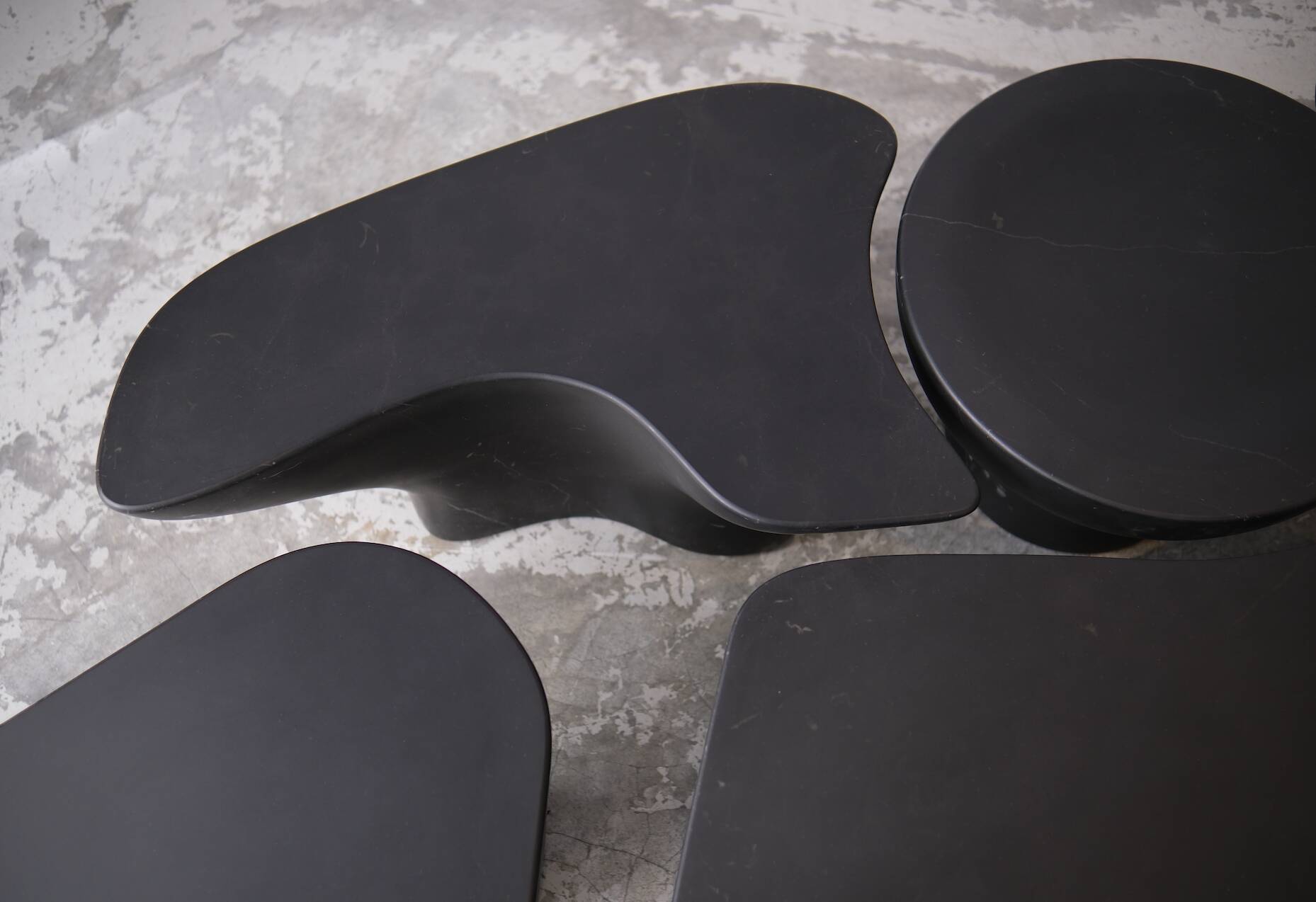 Marble coffee table - Aulyom Studio