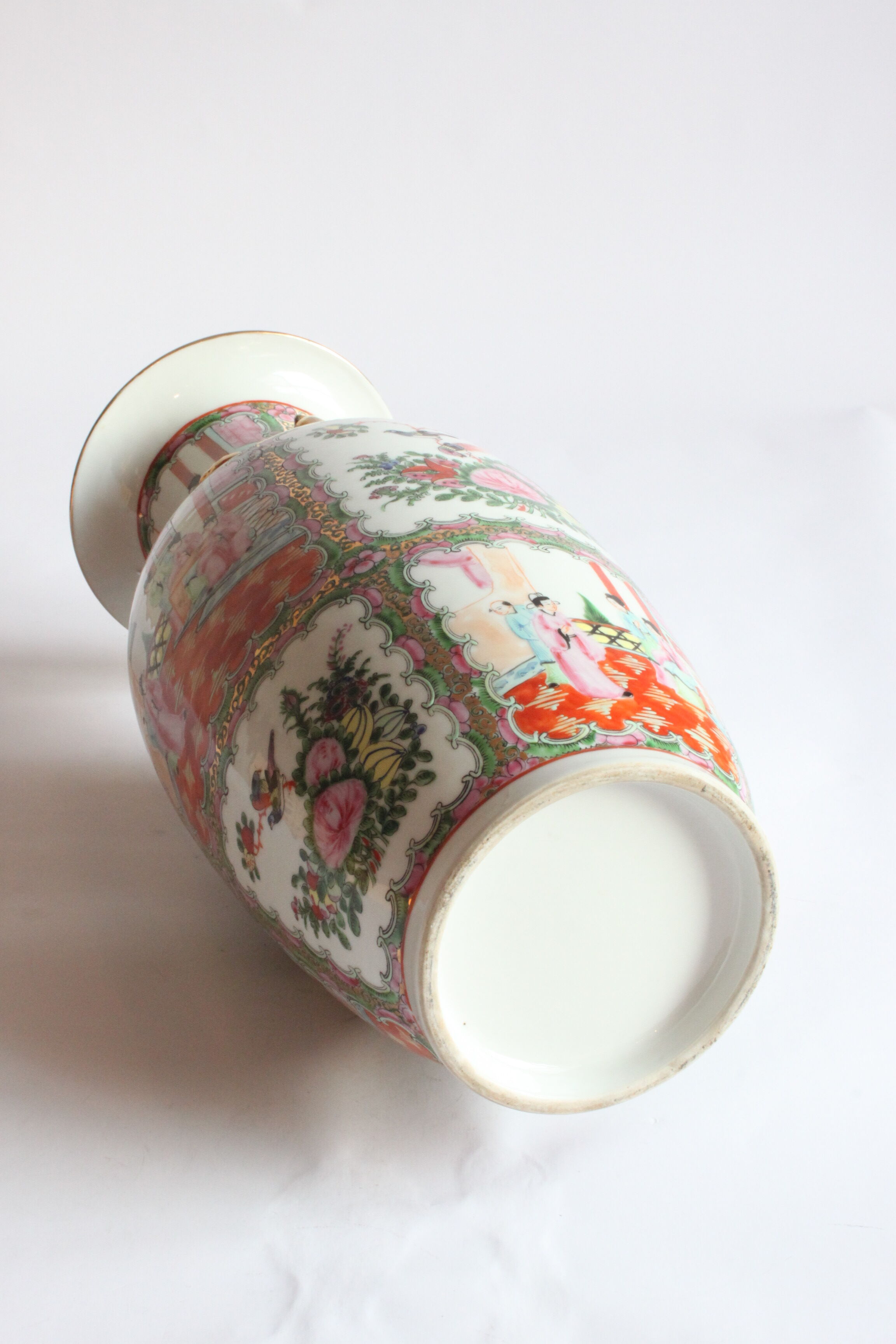 Vase médaillon de rose de Canton chinois, 19ème siècle
