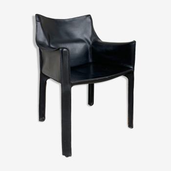 Cab 43 armchair in black leather, Mario Bellini design for Cassina