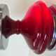 Lampe de table en plastique rouge