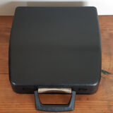 Portable typewriter, functional, Underwood 130, red